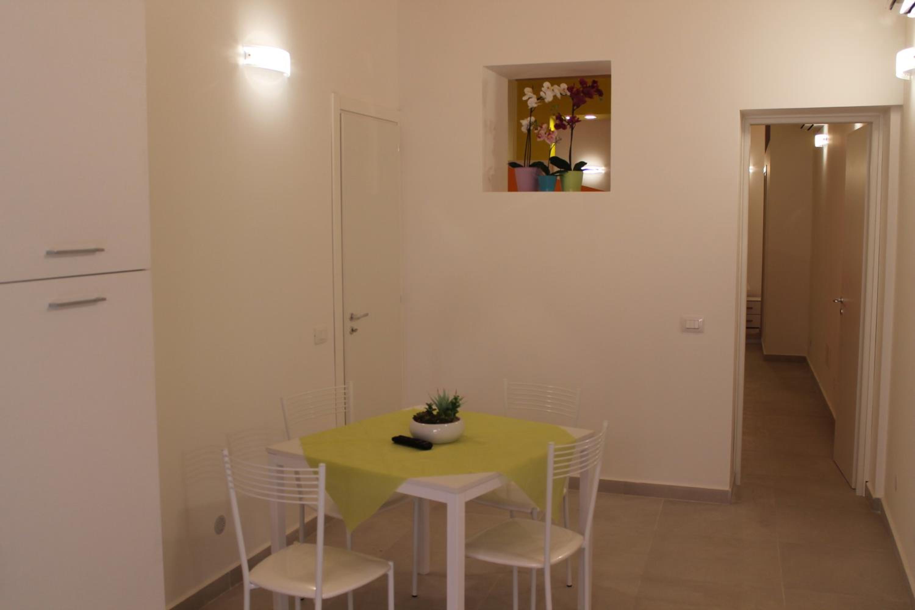 One-Bedroom Apartment - Photo 41