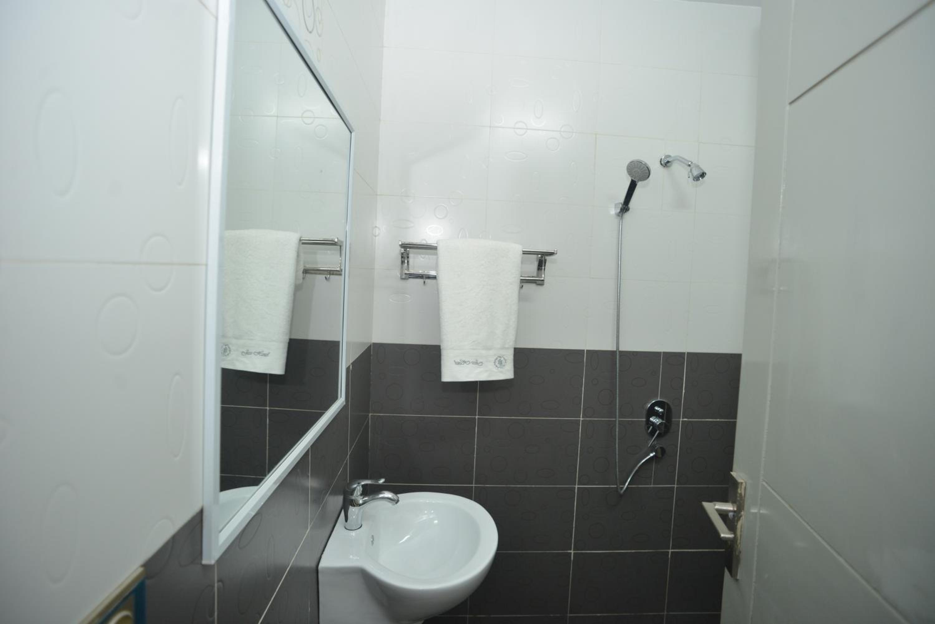 Standard Twin Room photo 3