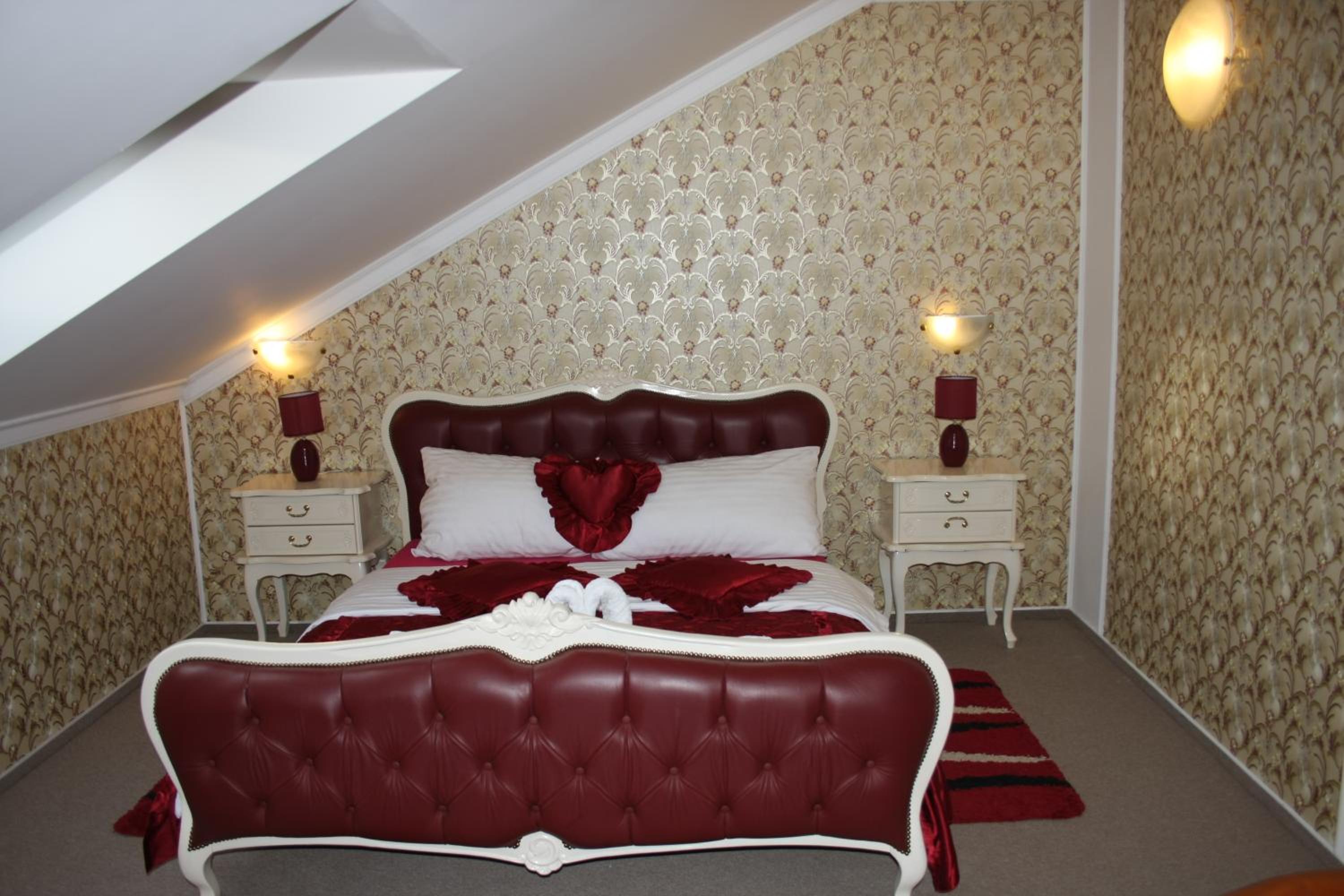 Deluxe Suite - Photo 1