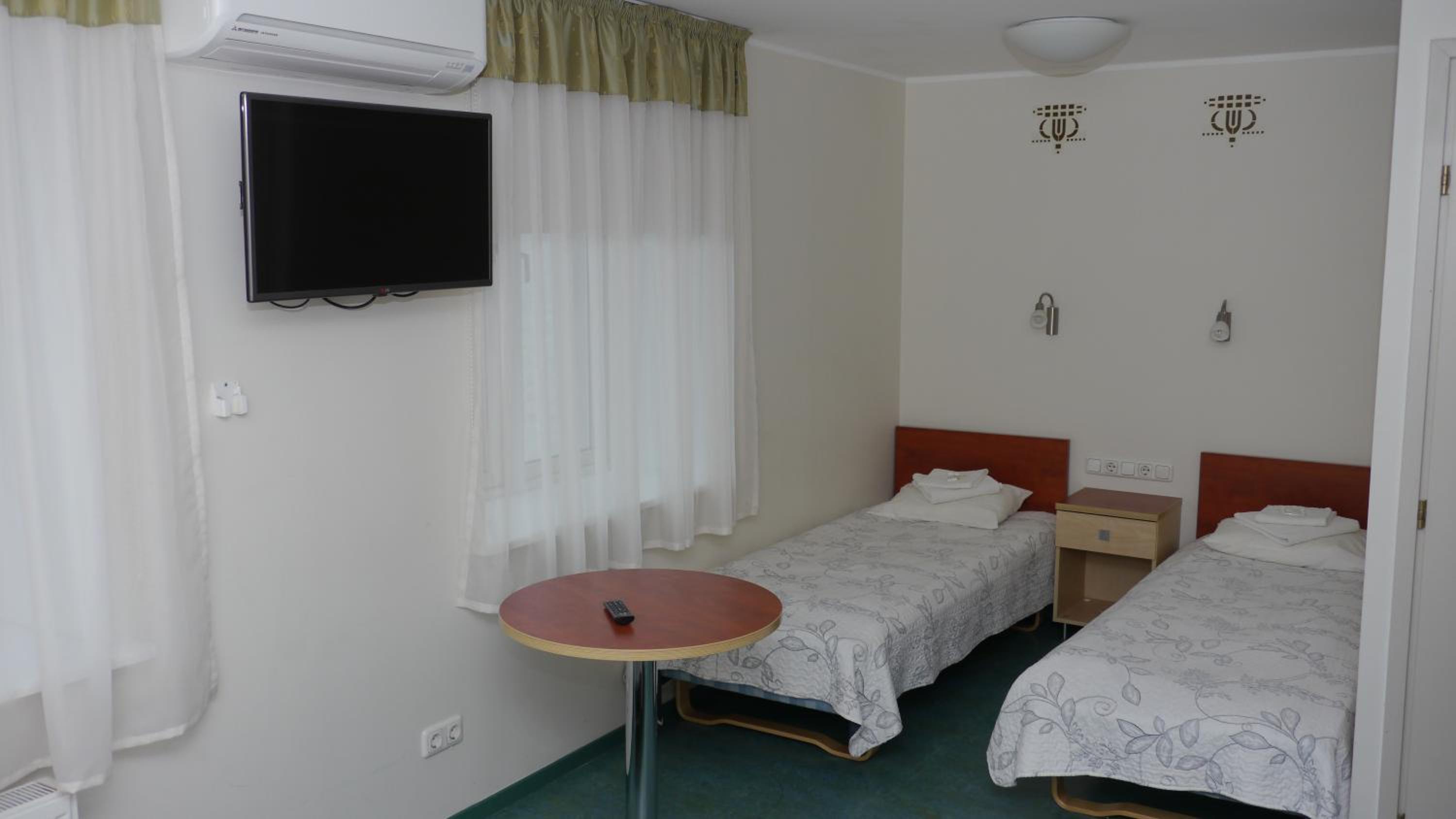 Triple Room with Kitchenette - Photo 8