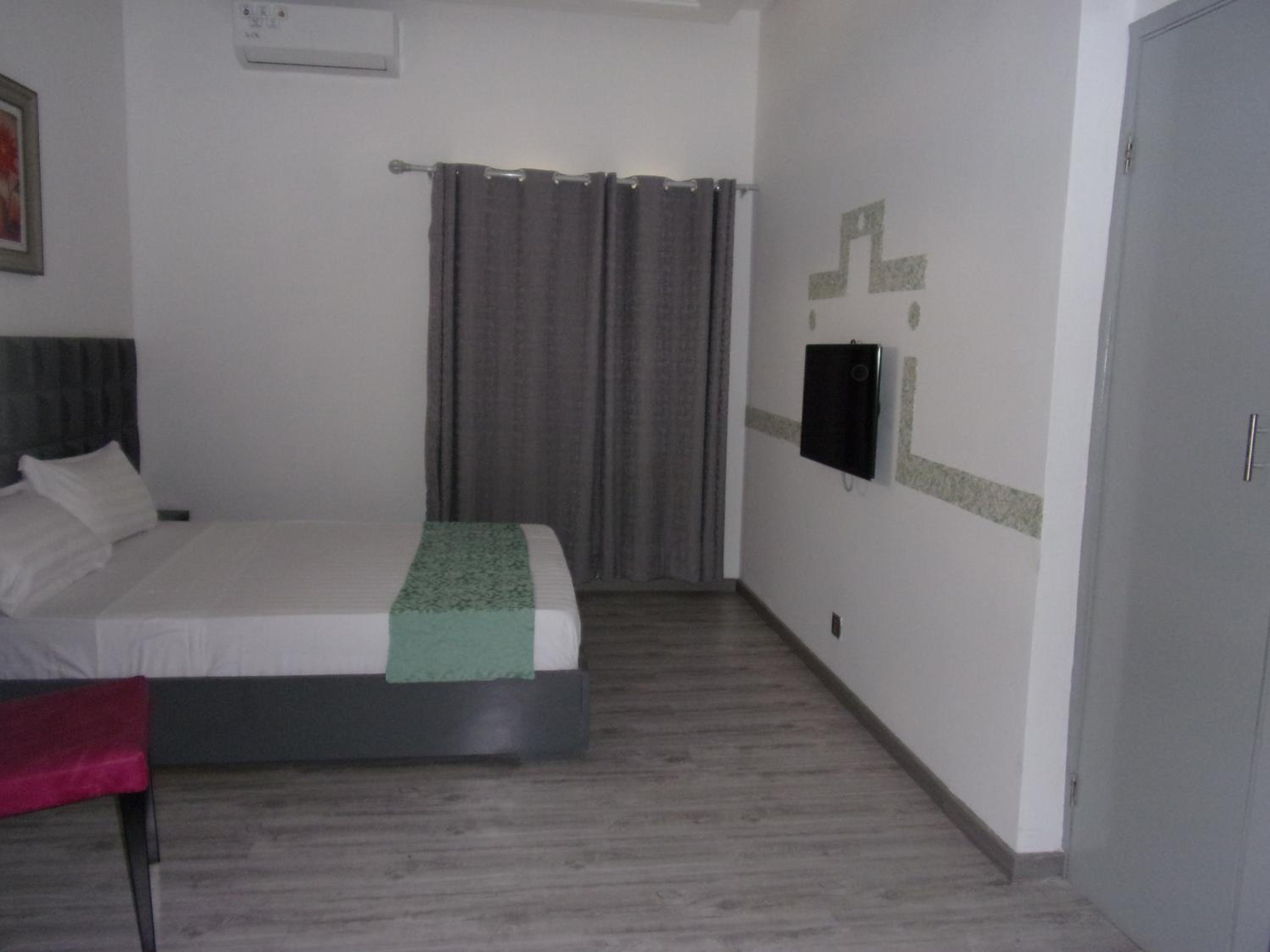 Standard Double Room photo 2