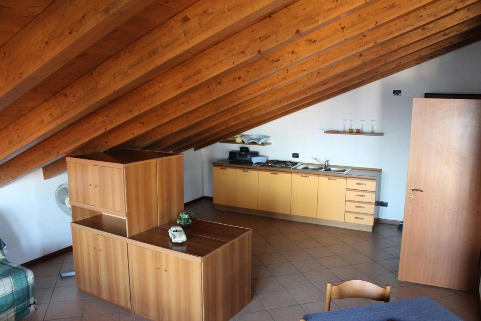 Studio Apartment - Photo 1