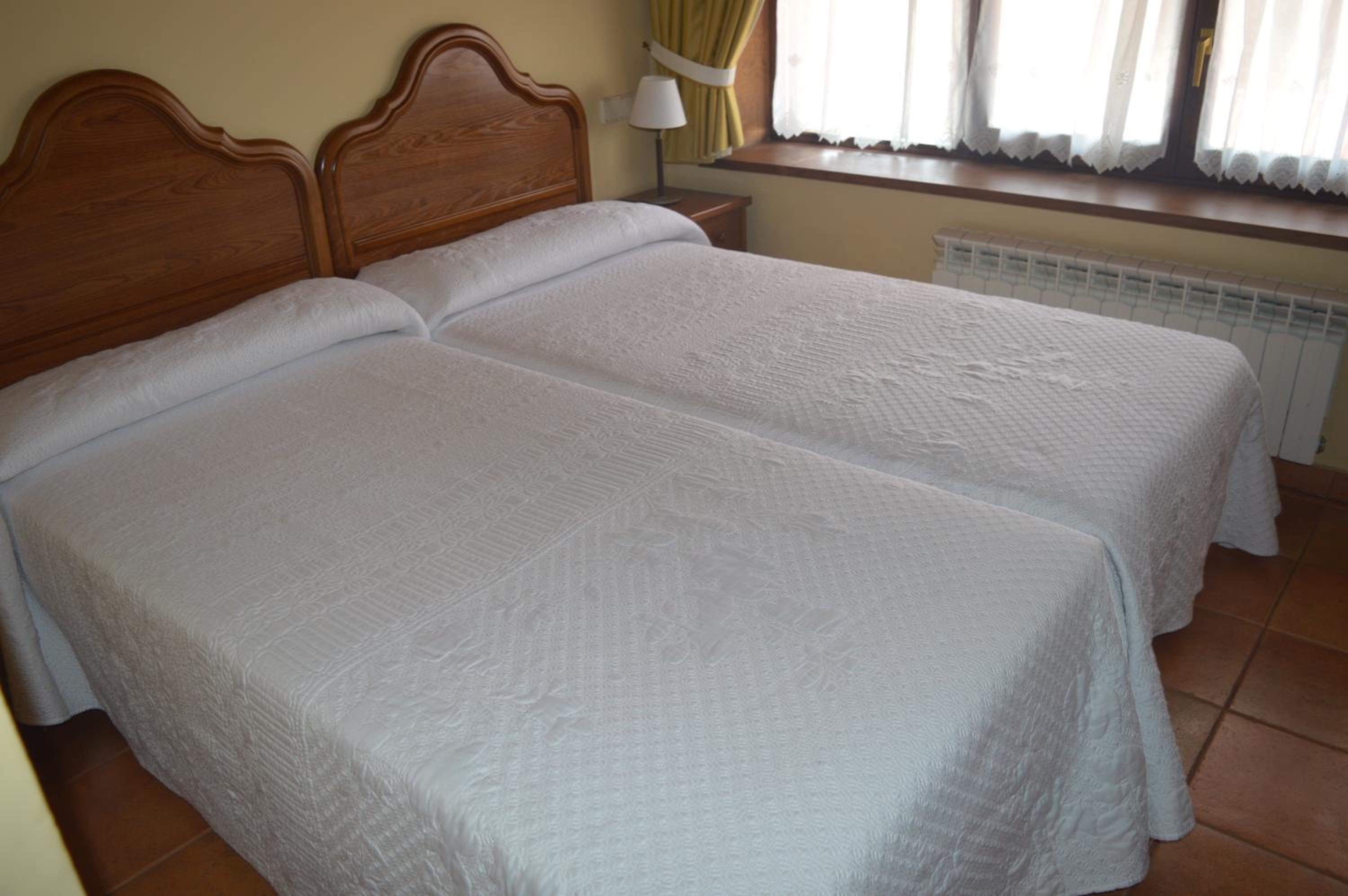 Double or Twin Room - Photo 1