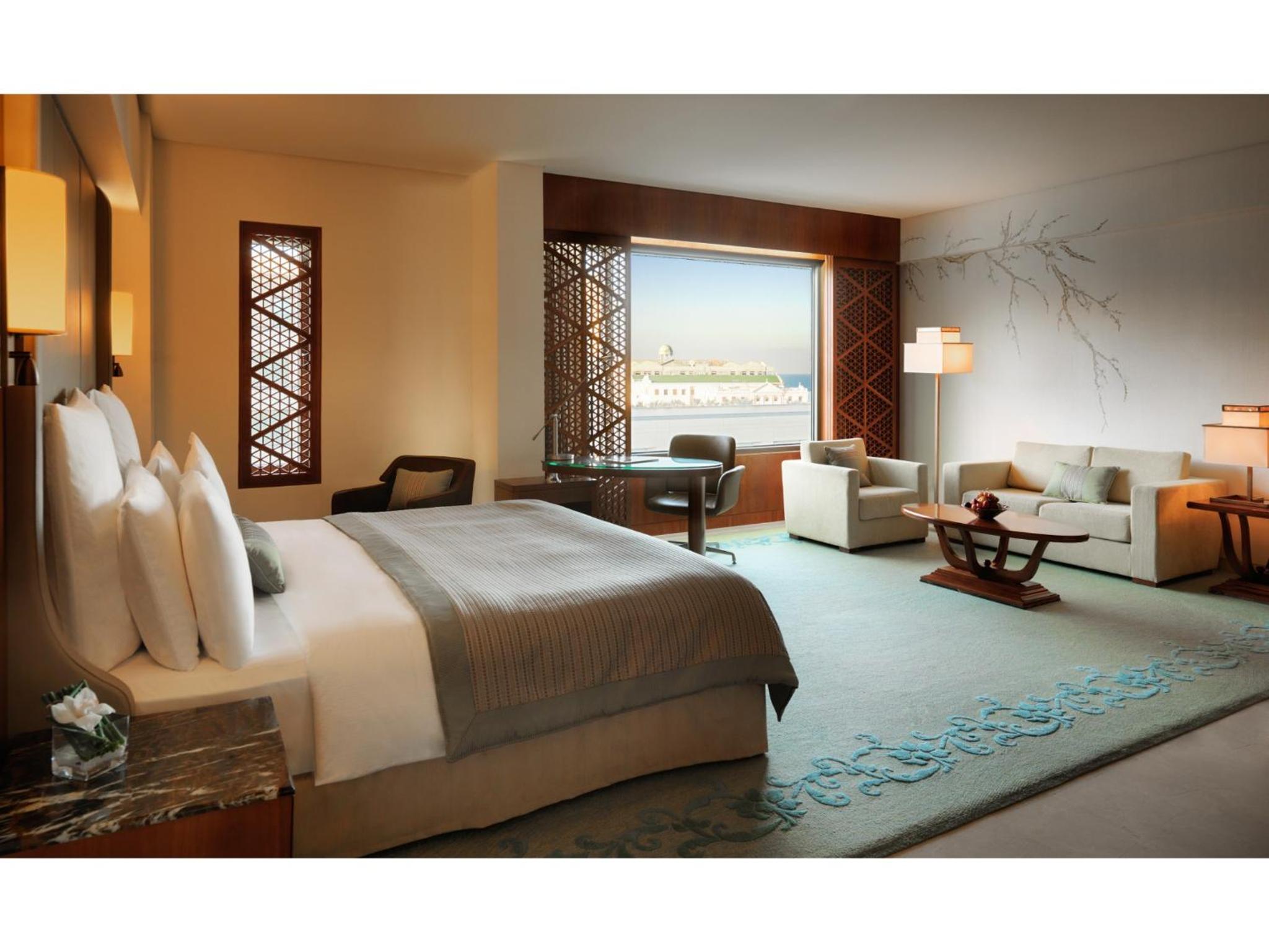 Grand Deluxe Room - Photo 1