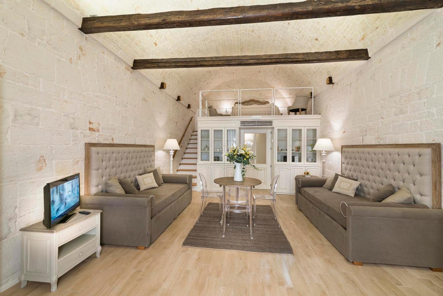 Family Room with Bath photo 1