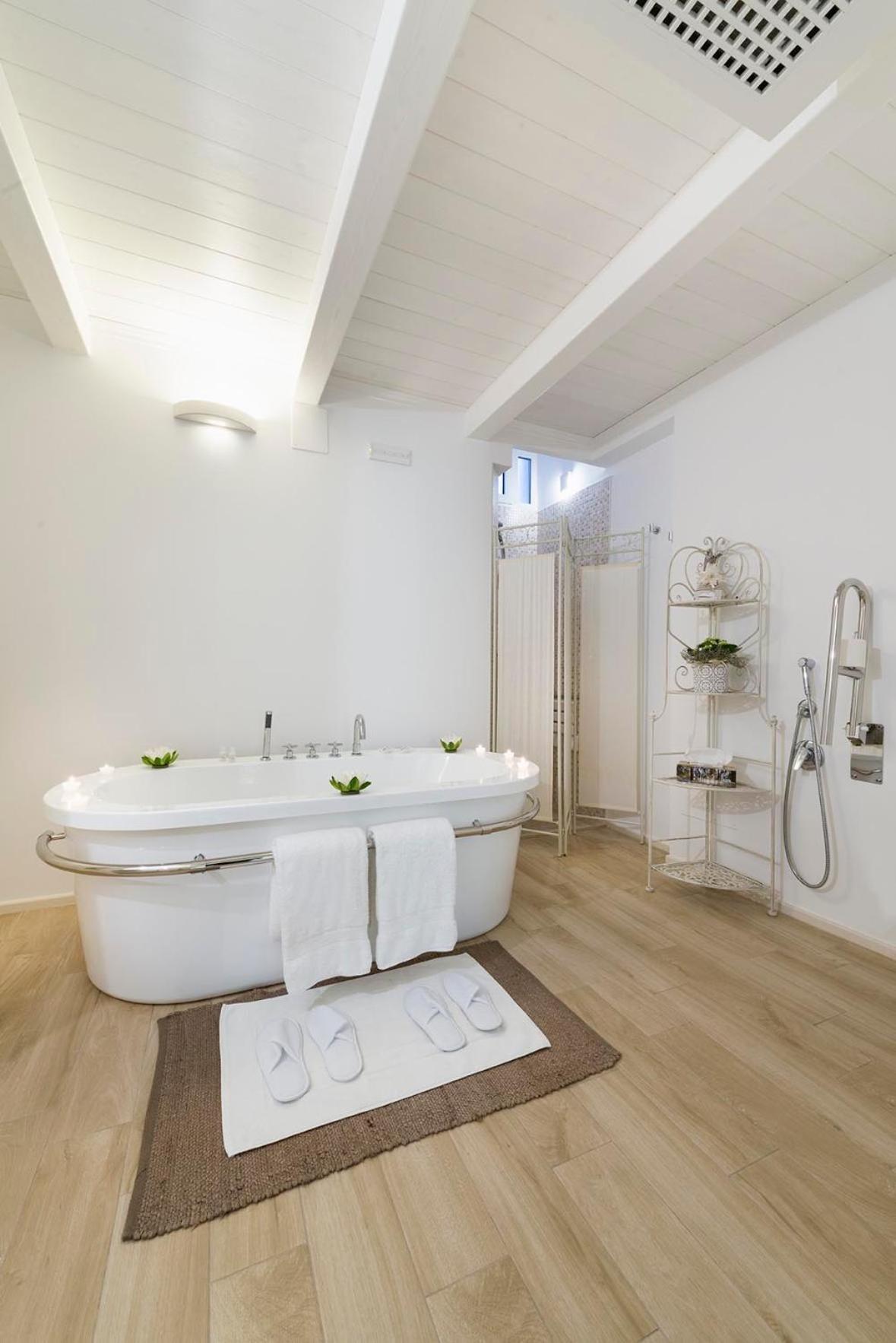 Family Room with Bath photo 2