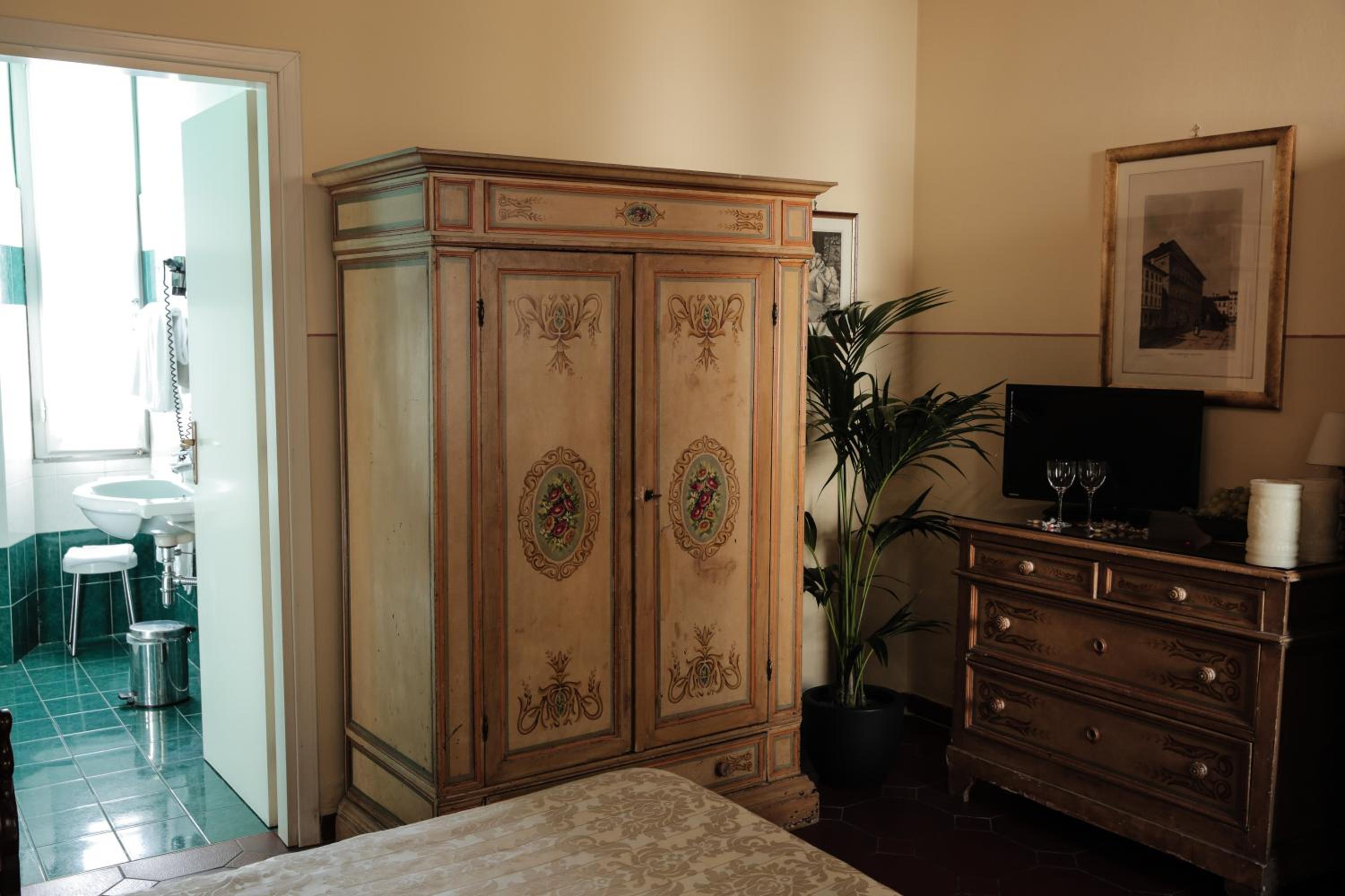 Classic Double Room