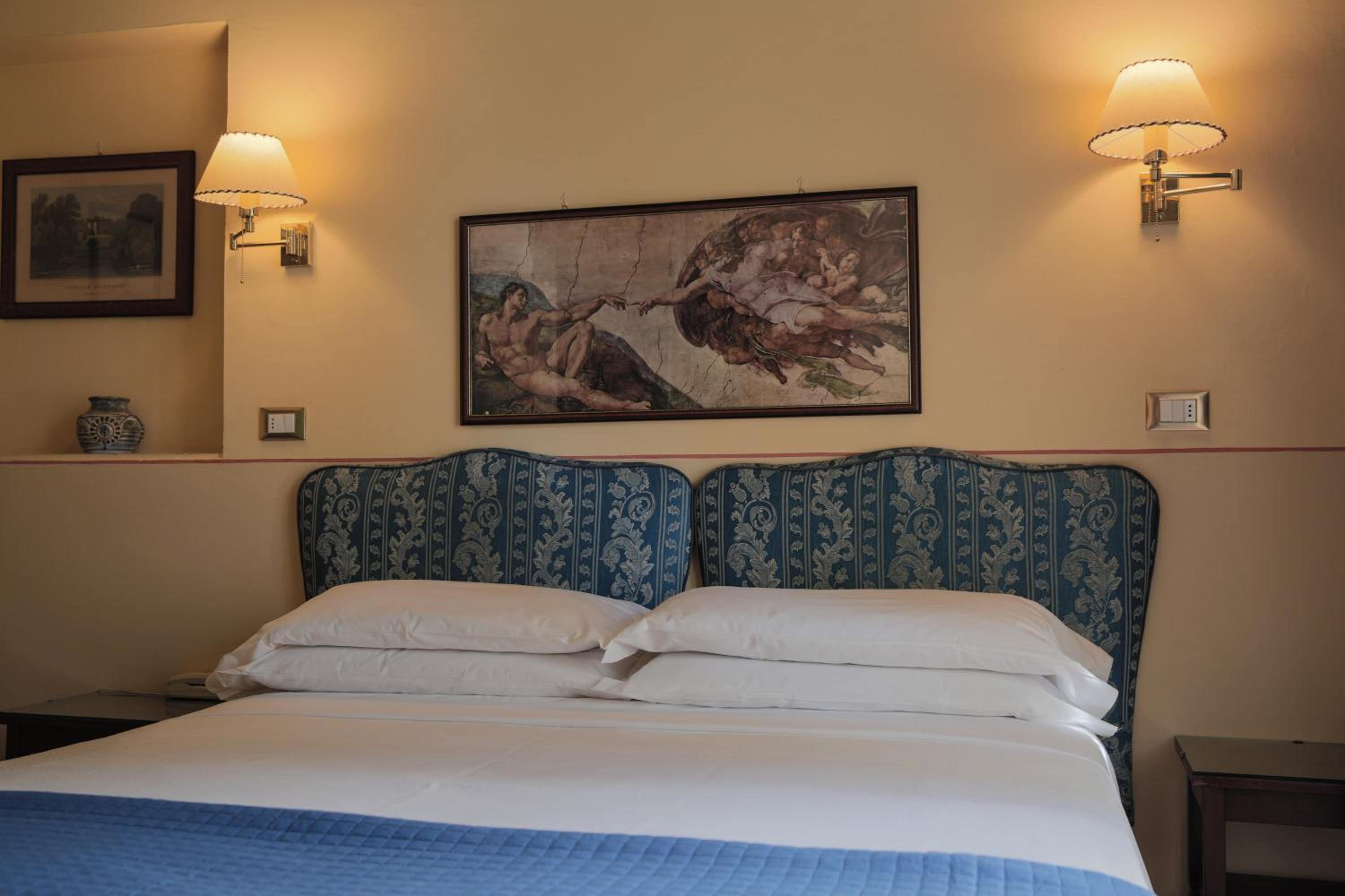 Double Room (1 Adult)