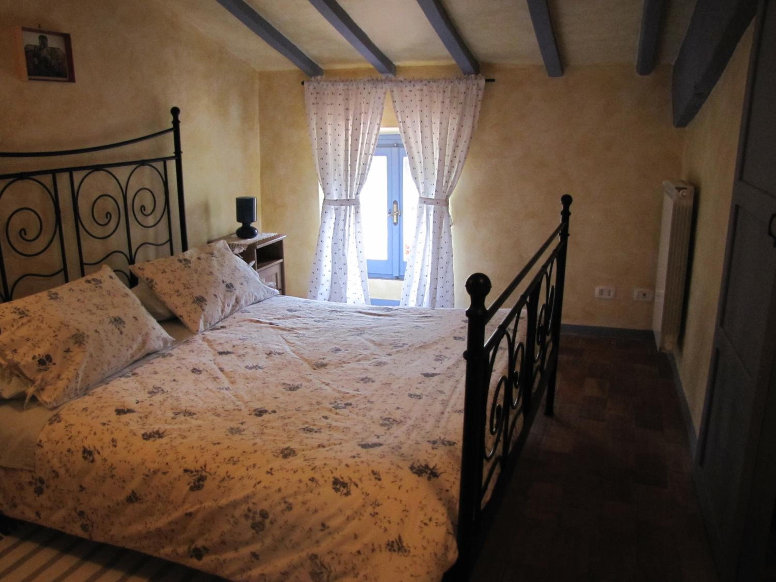 Apartment - Split Level - Photo 3