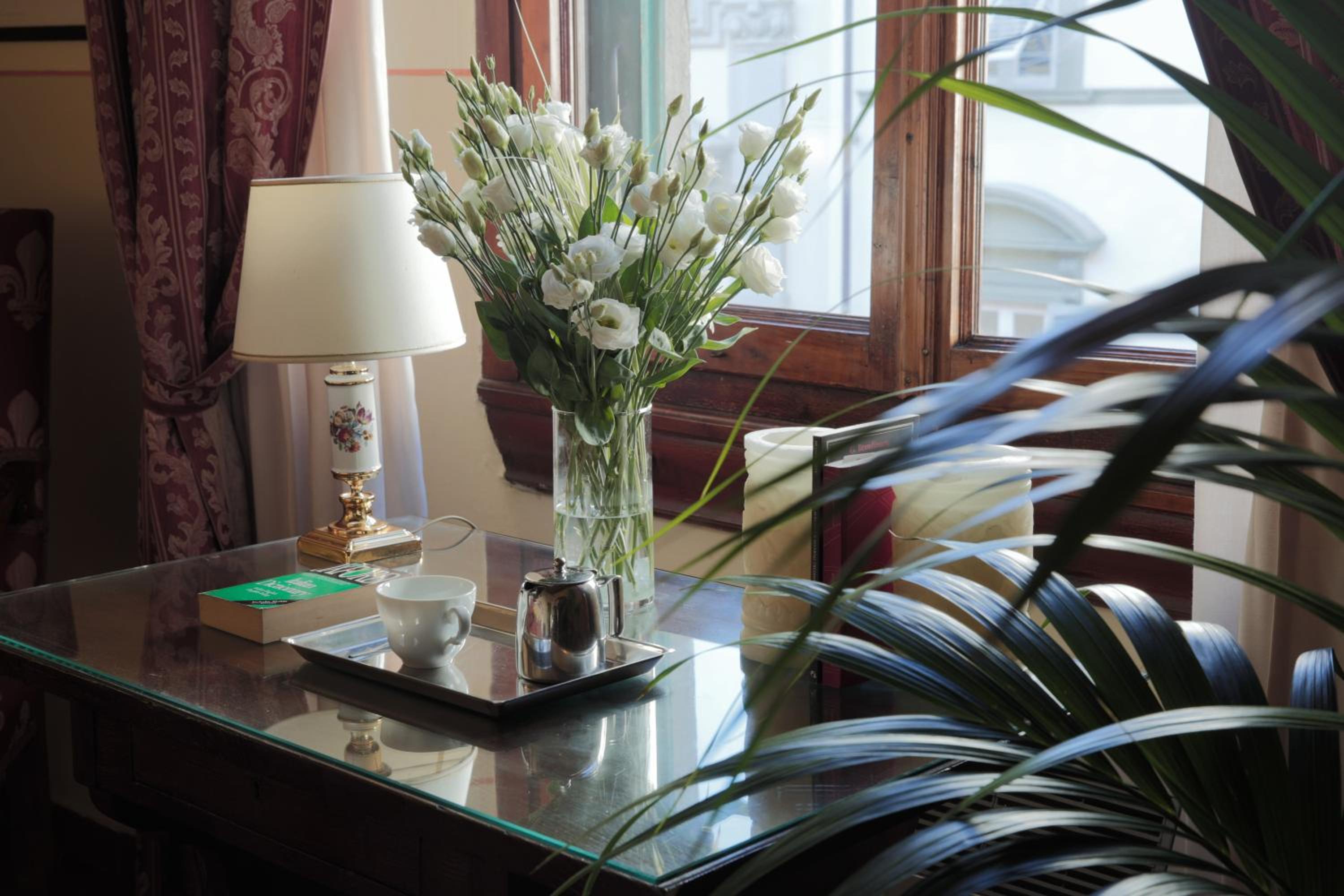 Deluxe Double Room thumbnail 5