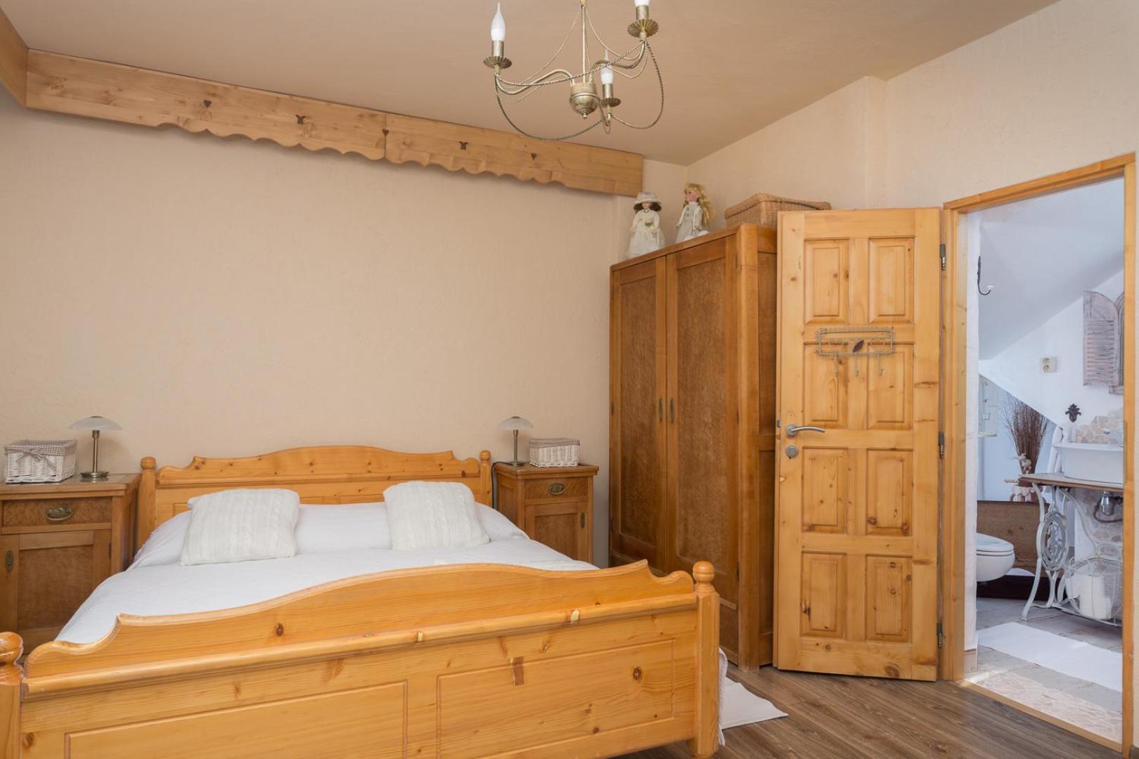 Double Room with Terrace - Photo 2