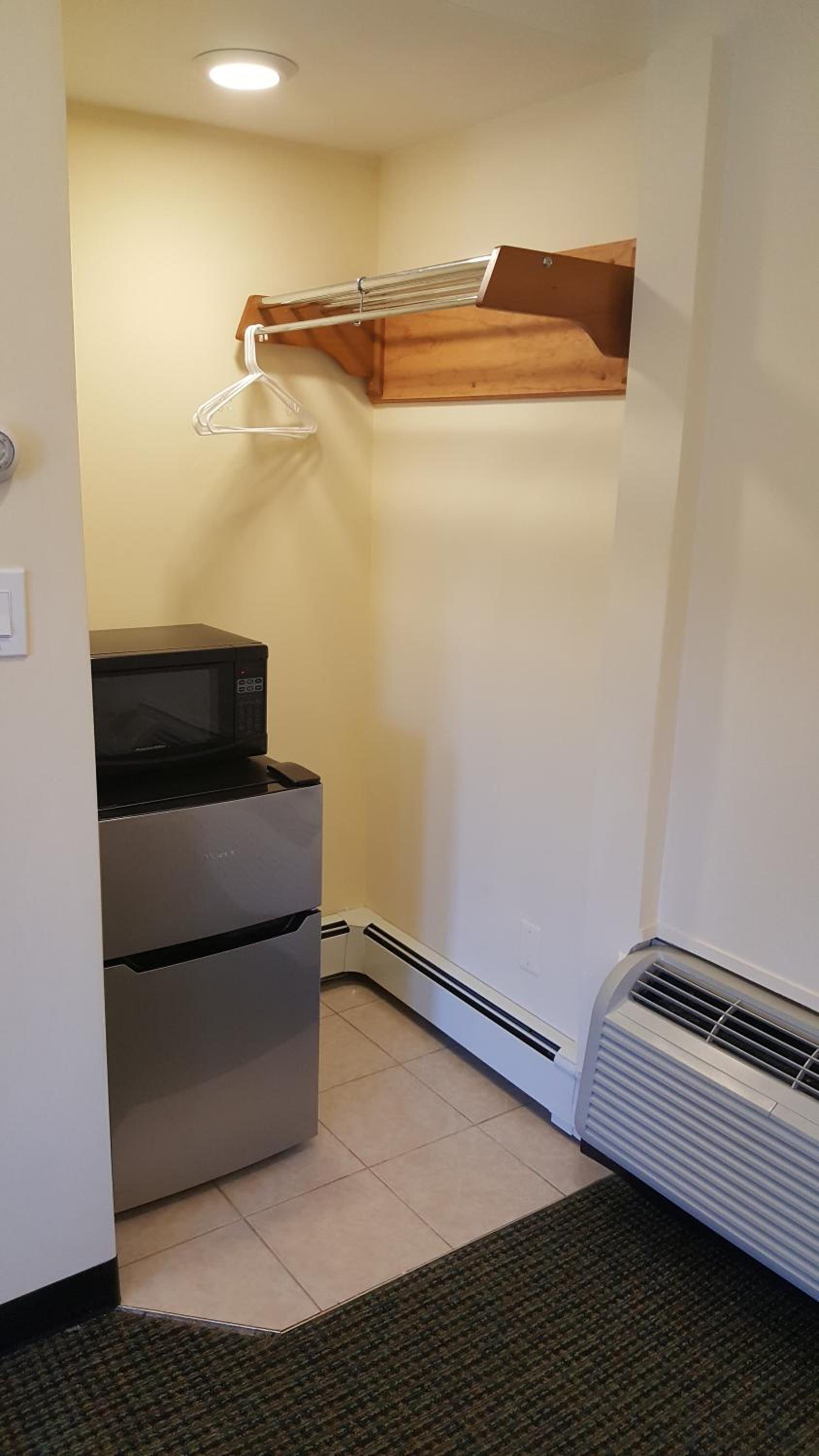 Standard Double Room with Two Double Beds photo 2