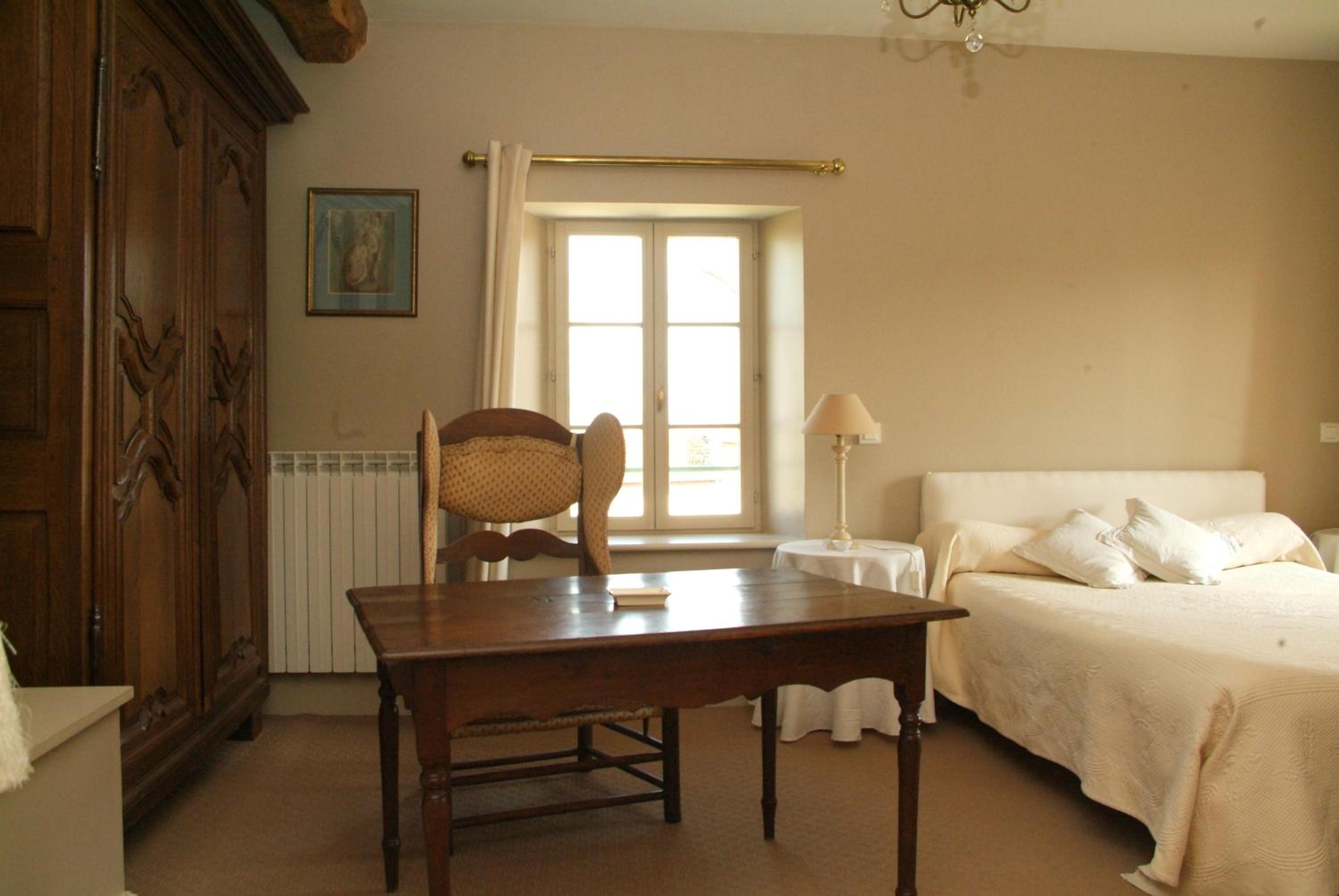 Double Room - Photo 2