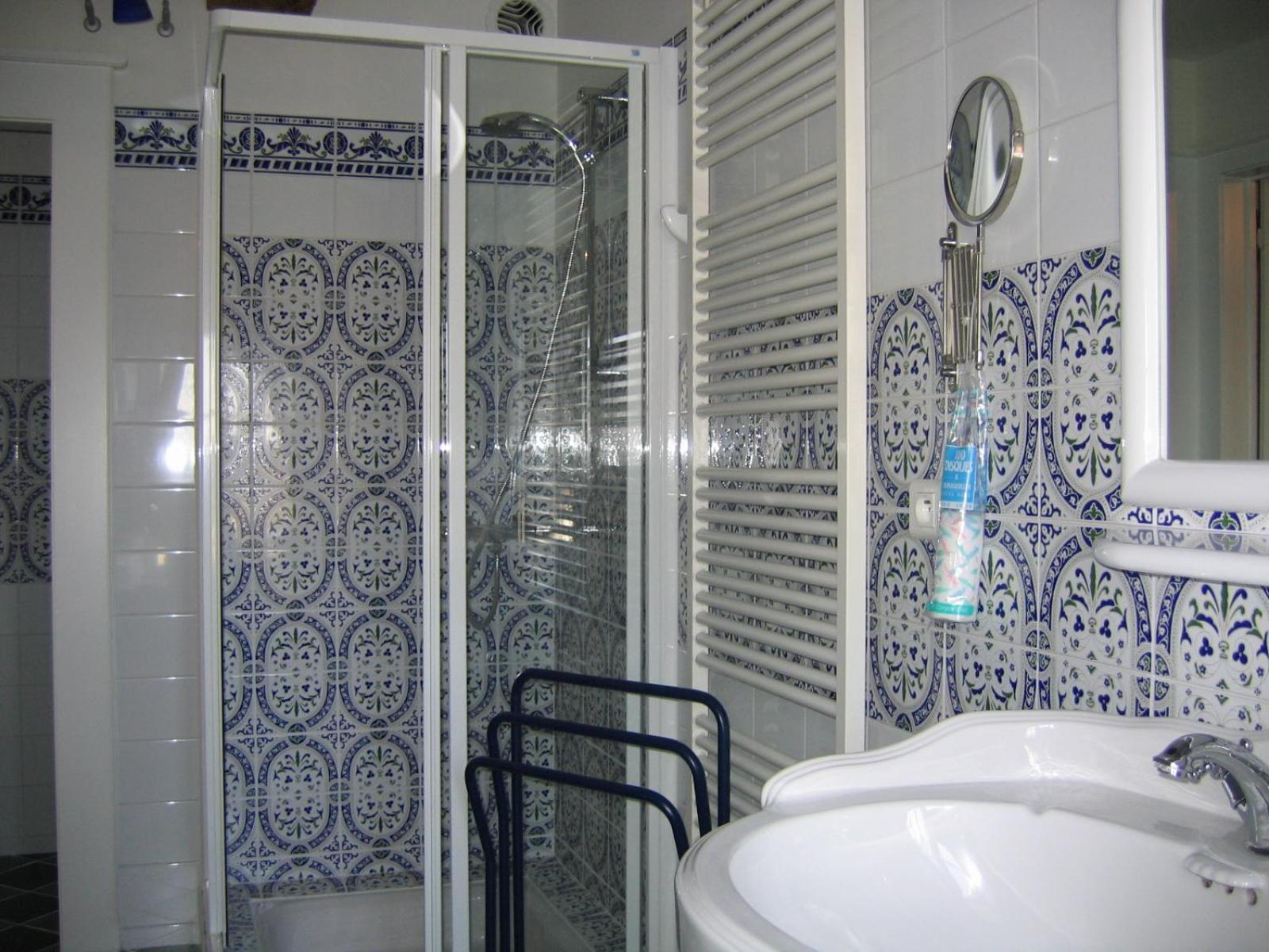 Triple Room with Bathroom photo 2
