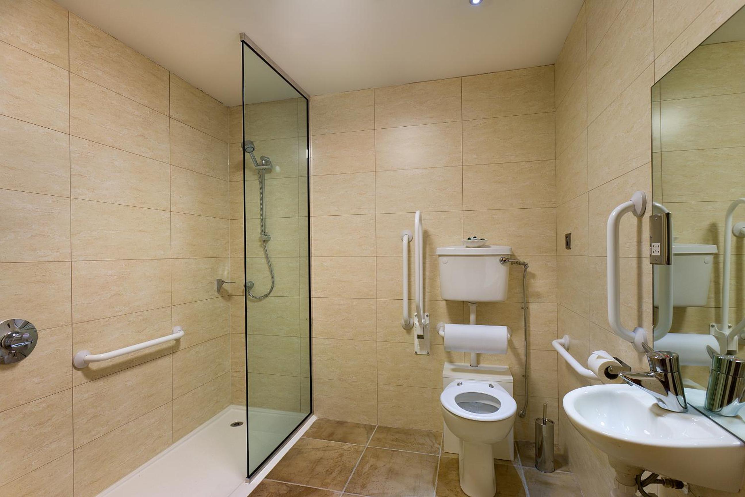 Deluxe Double or Twin Room Accessible Room (No Sea View) photo 2