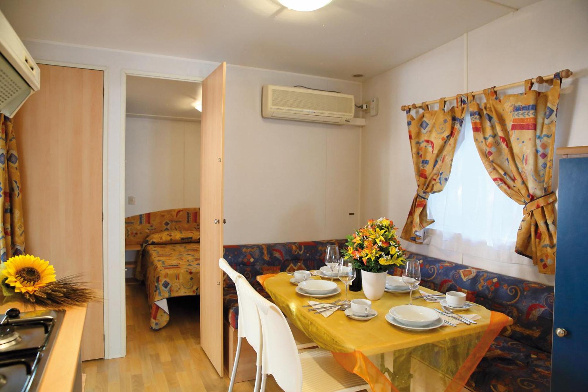 Mobile Home (5 Adults) photo 2