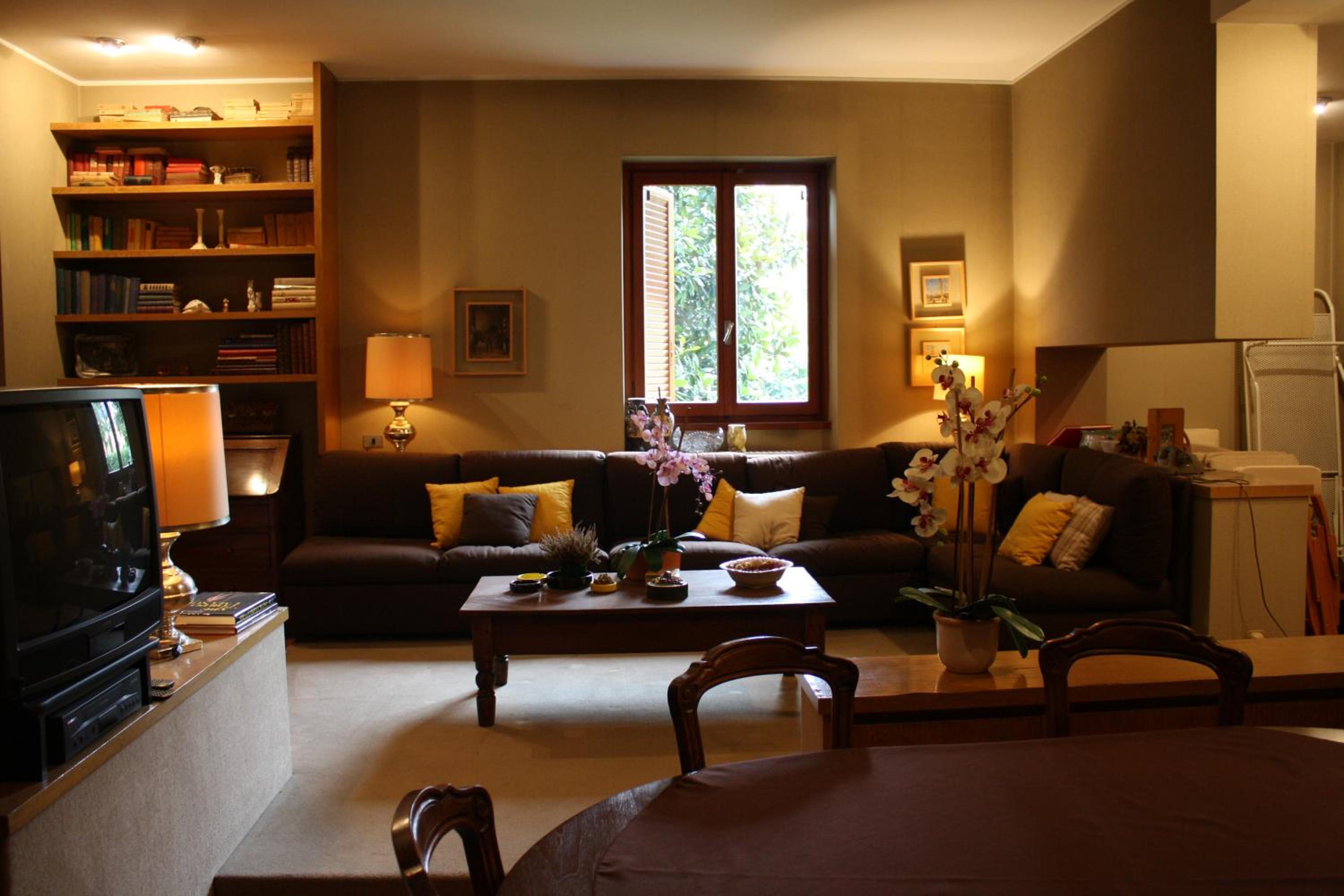 Villa photo 1