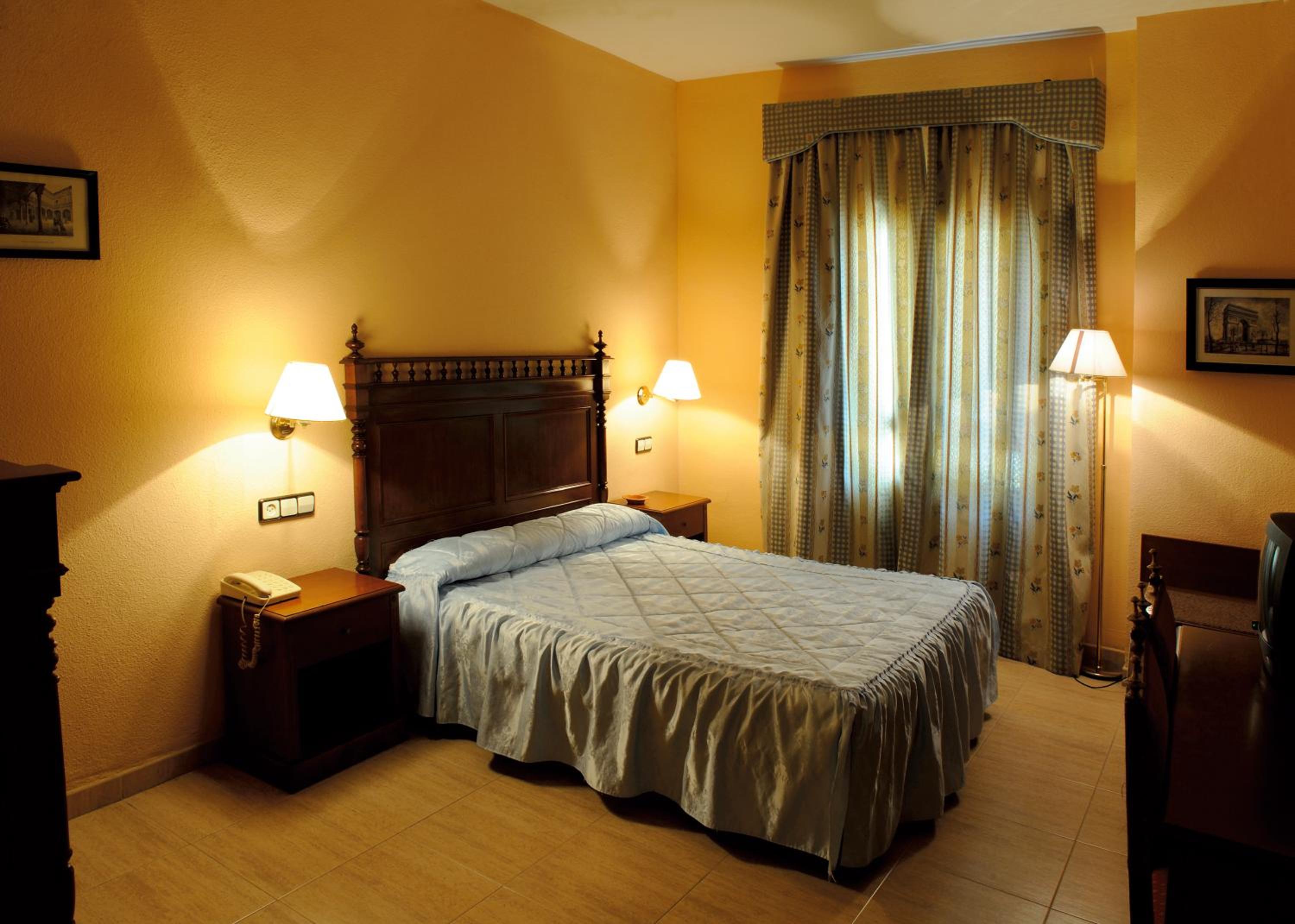 Double or Twin Room photo 2