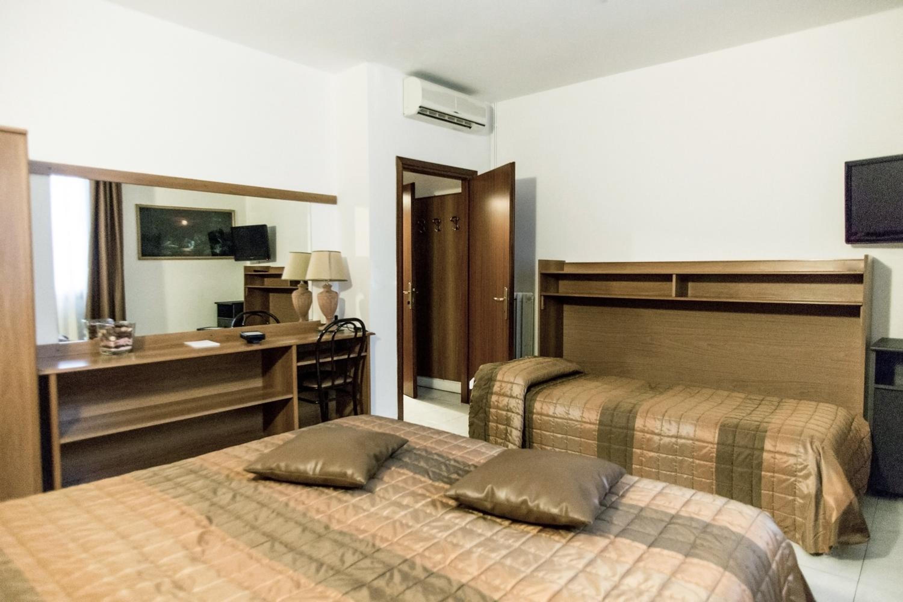 Triple Room photo 3