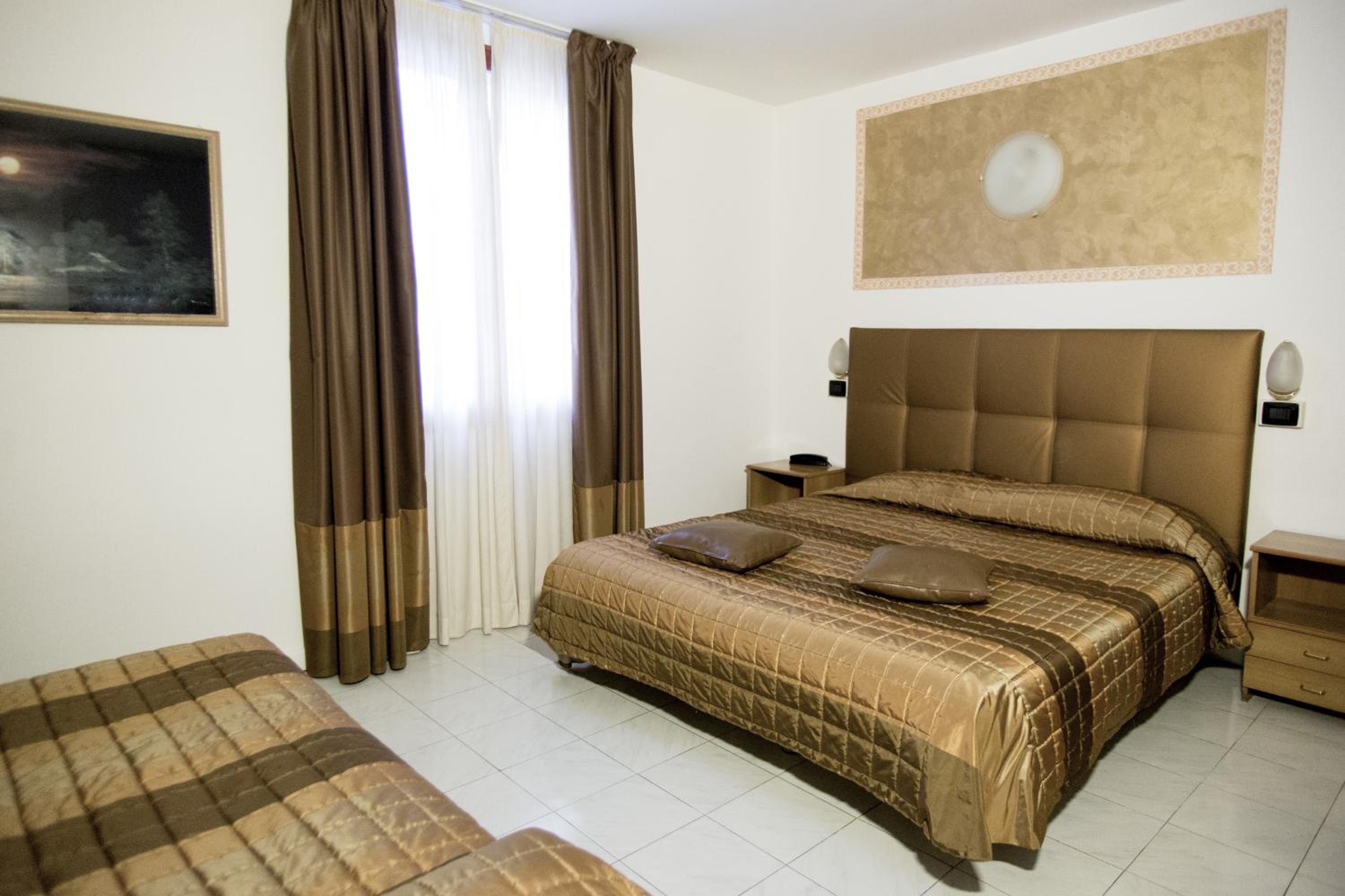 Triple Room photo 2