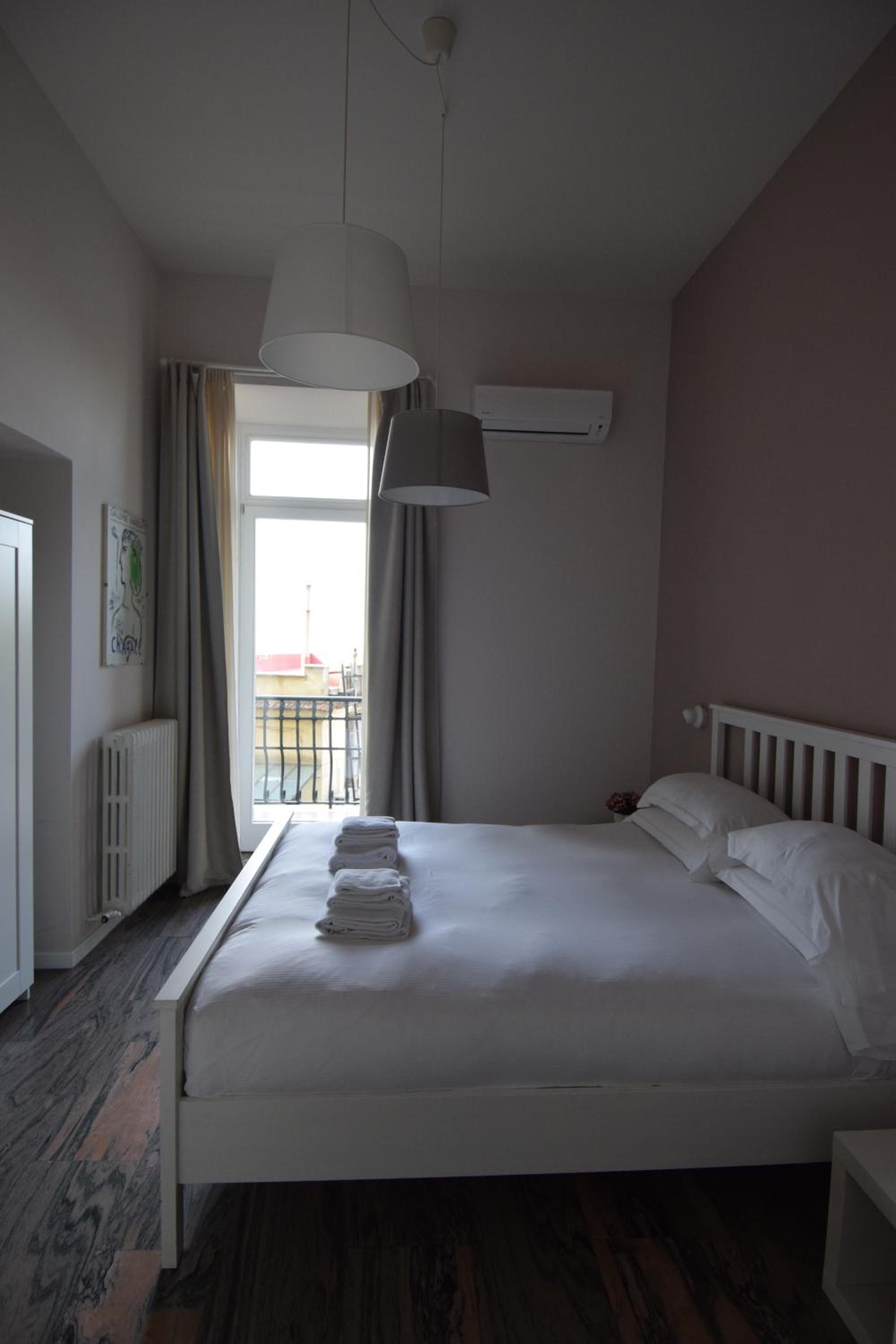 Double Room - Photo 5