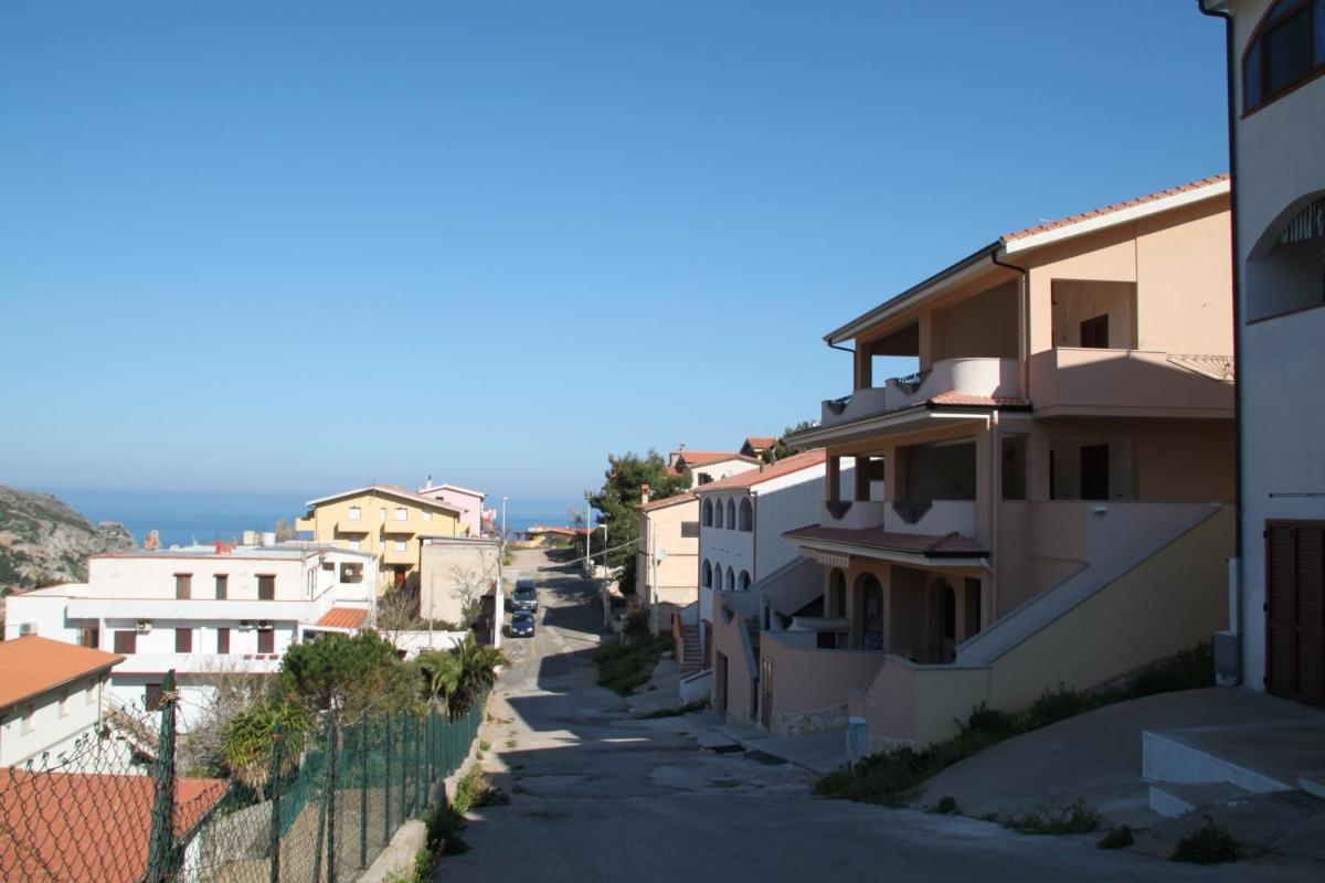 Apartment with Terrace photo 2