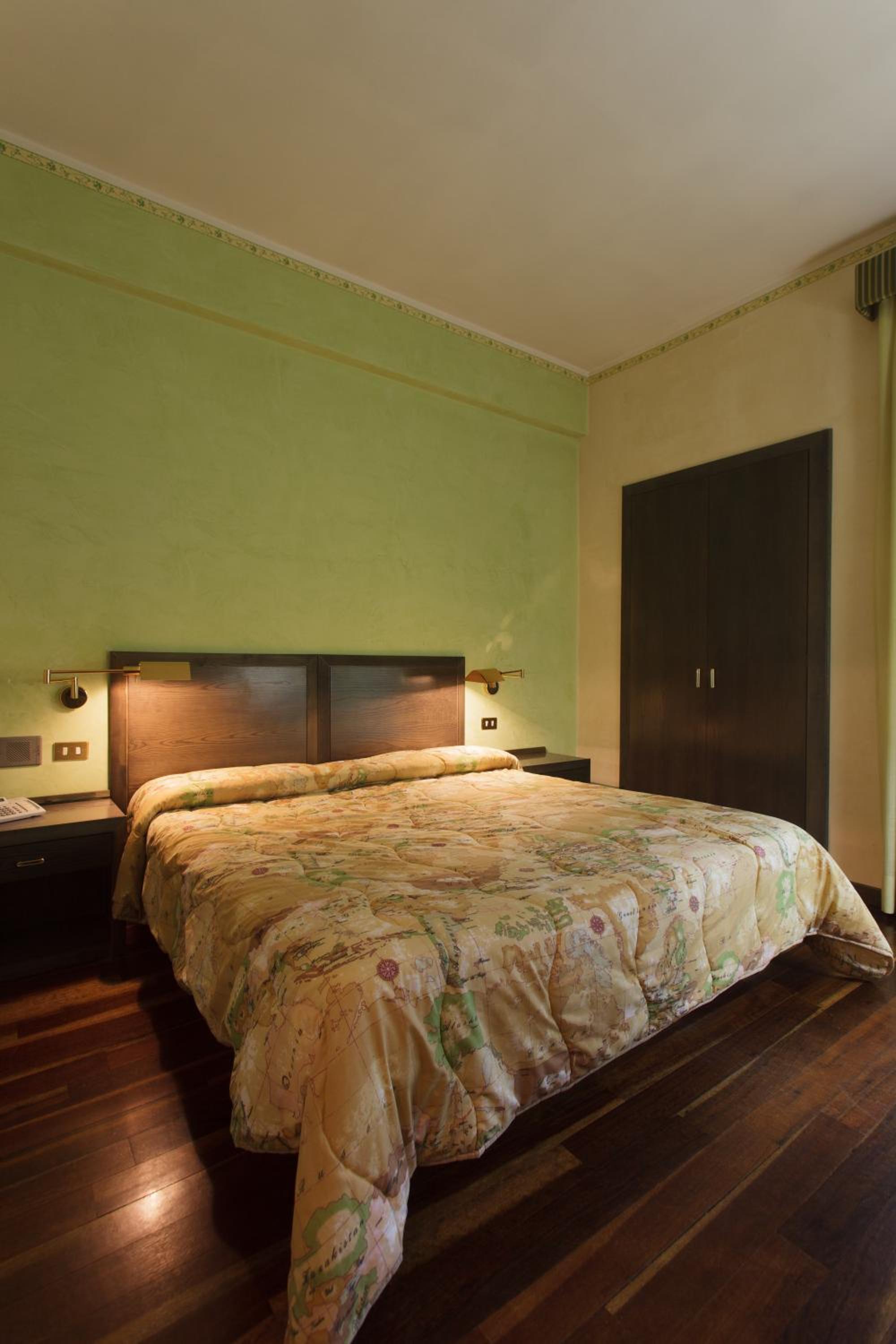 Deluxe Double Room - Photo 3