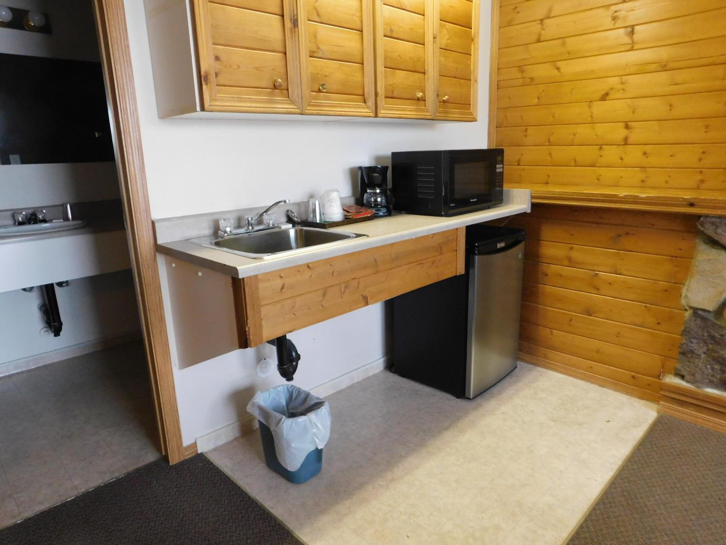 Standard Quadruple Room - Photo 3