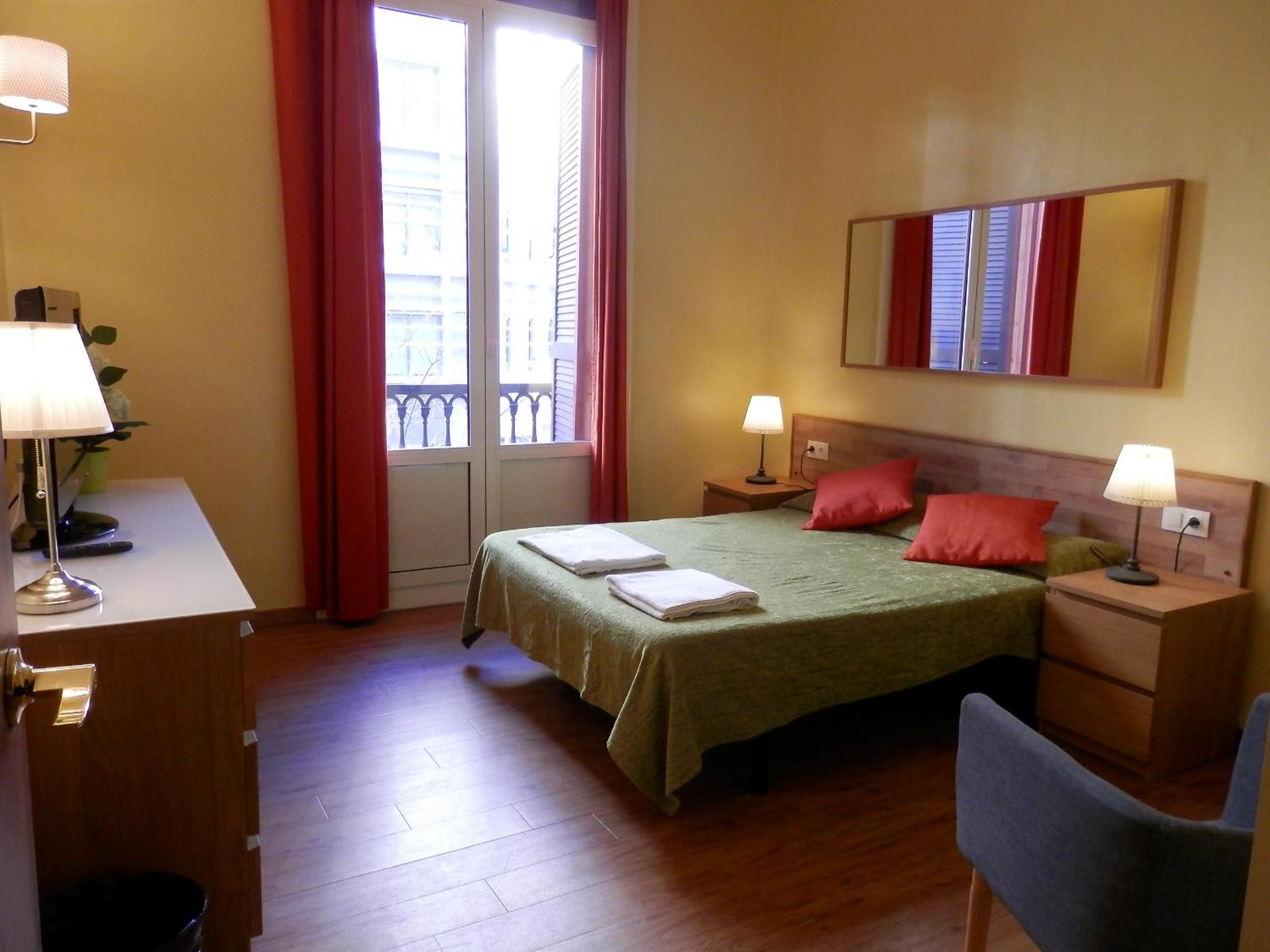 Double Room with Private Bathroom photo 2