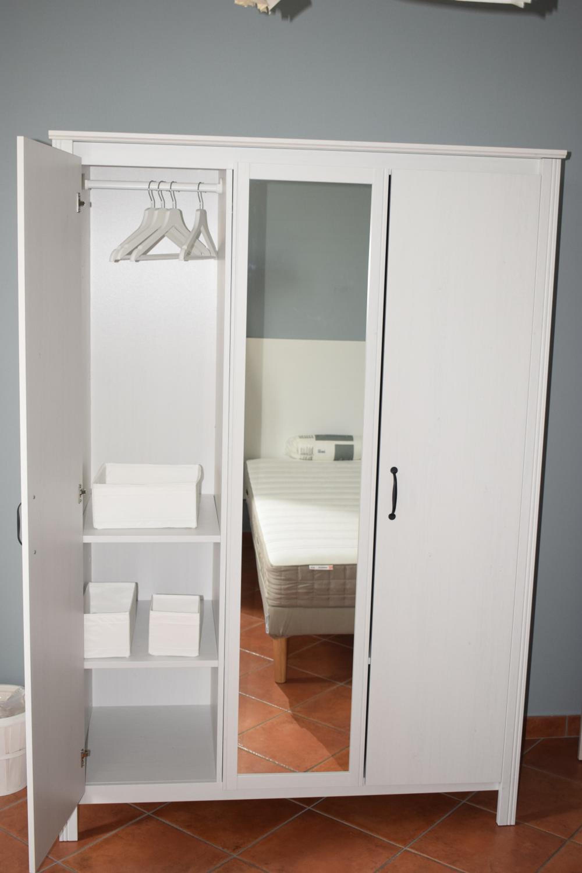 Double or Twin Room with Private External Bathroom - Photo 12
