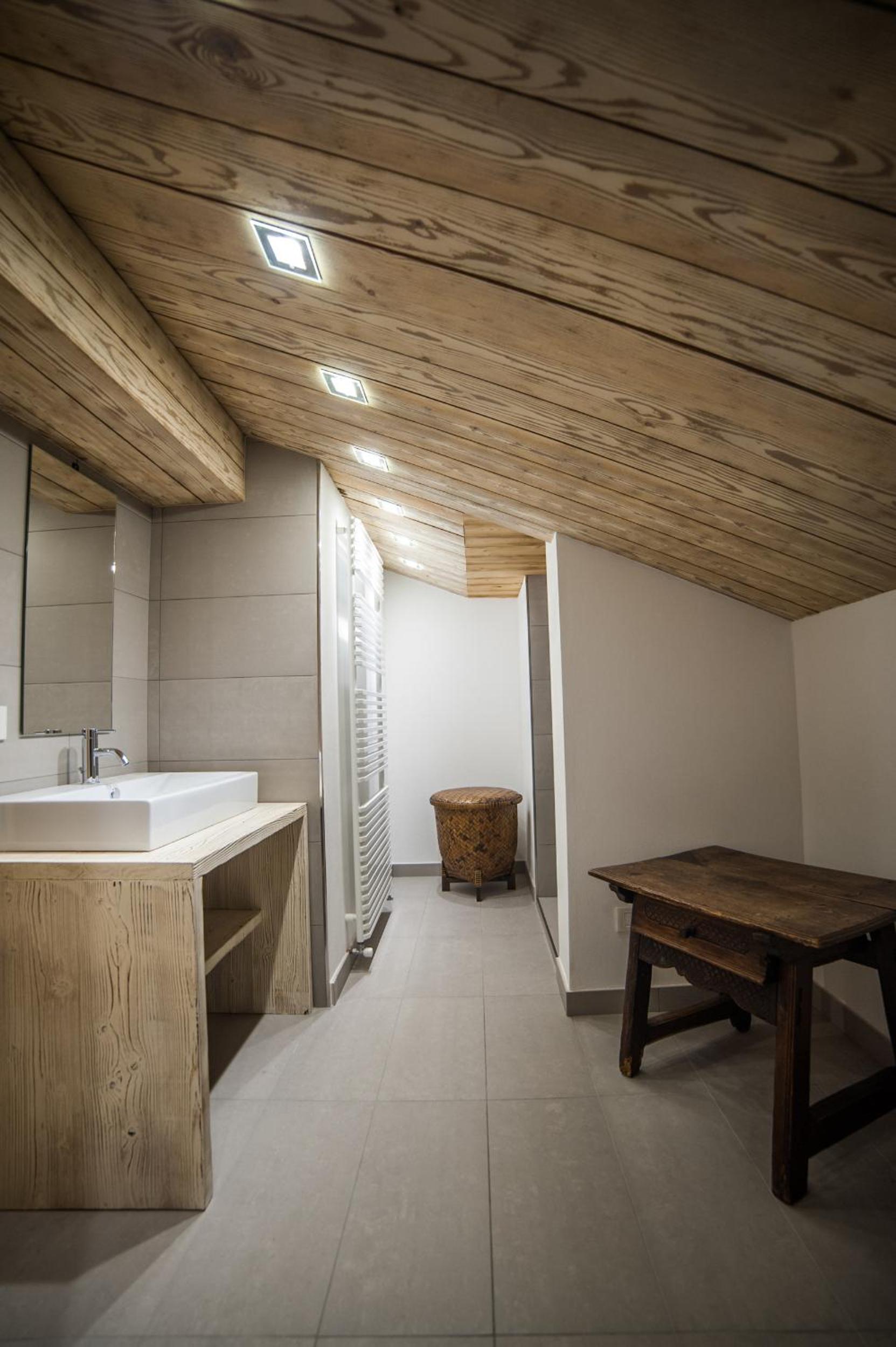 Superior Suite - Photo 2