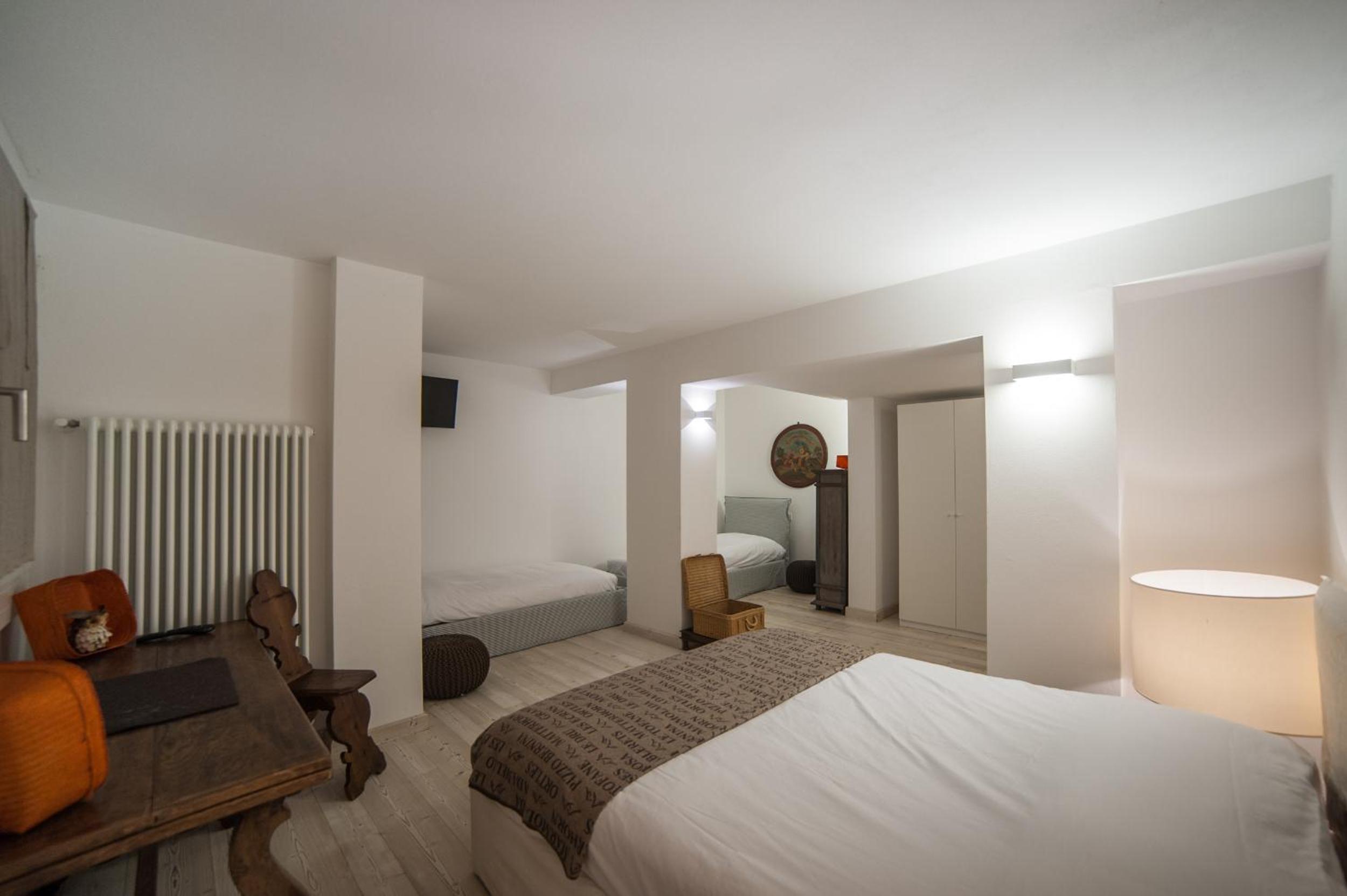 Deluxe Quadruple Room - Photo 1
