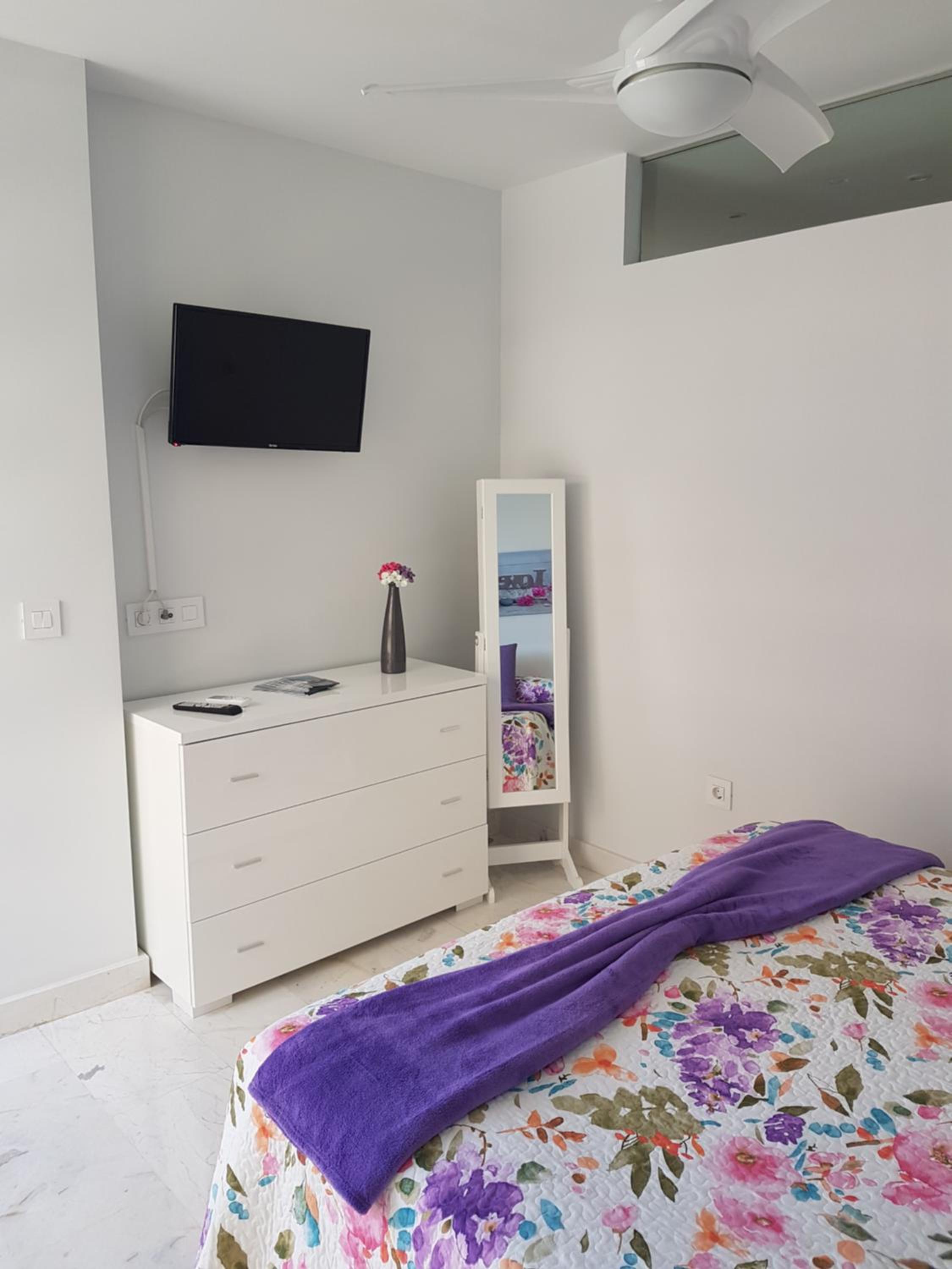 Apartment with Sea View - Photo 18