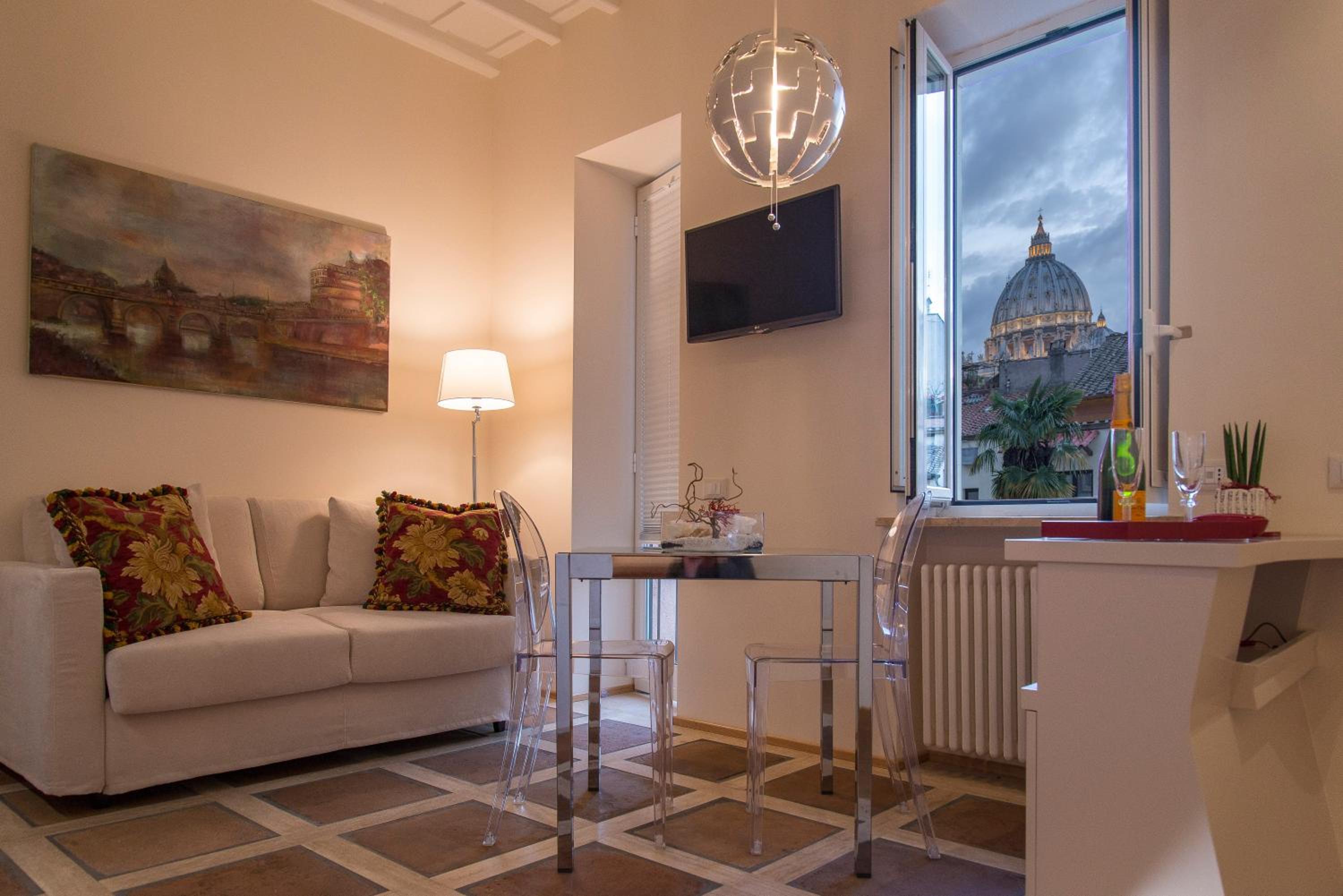 Deluxe Apartment