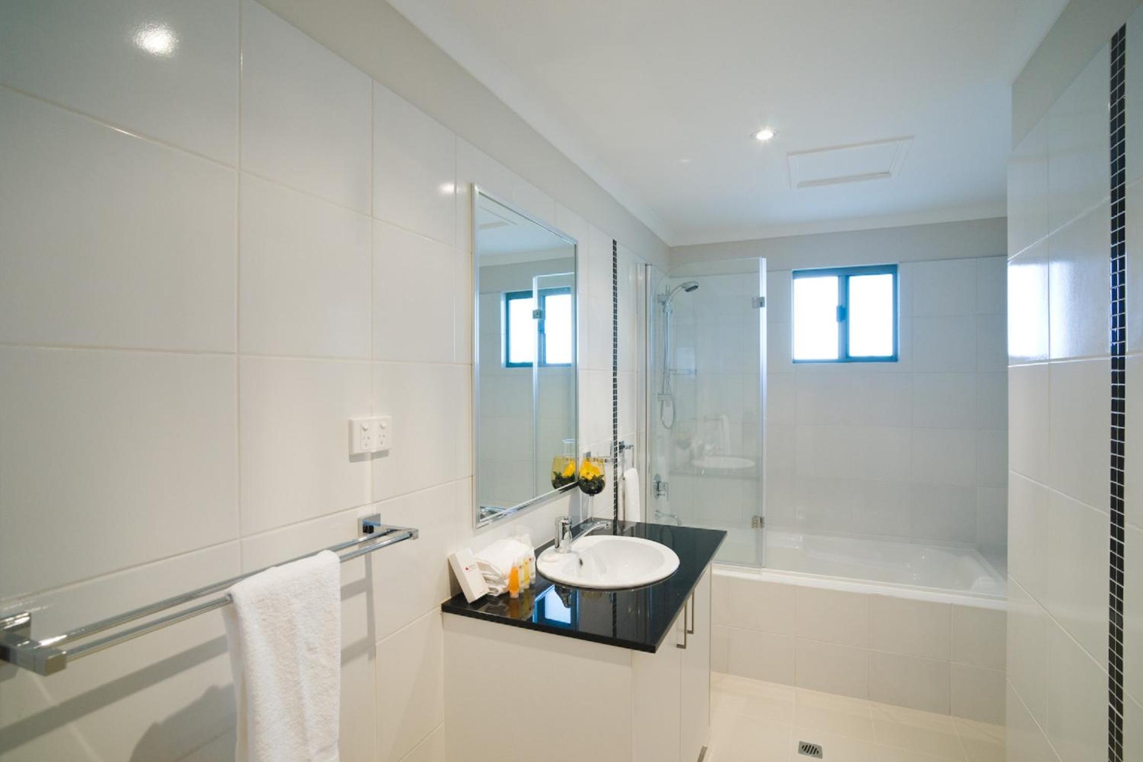 Executive Two-Bedroom Apartment - Photo 11