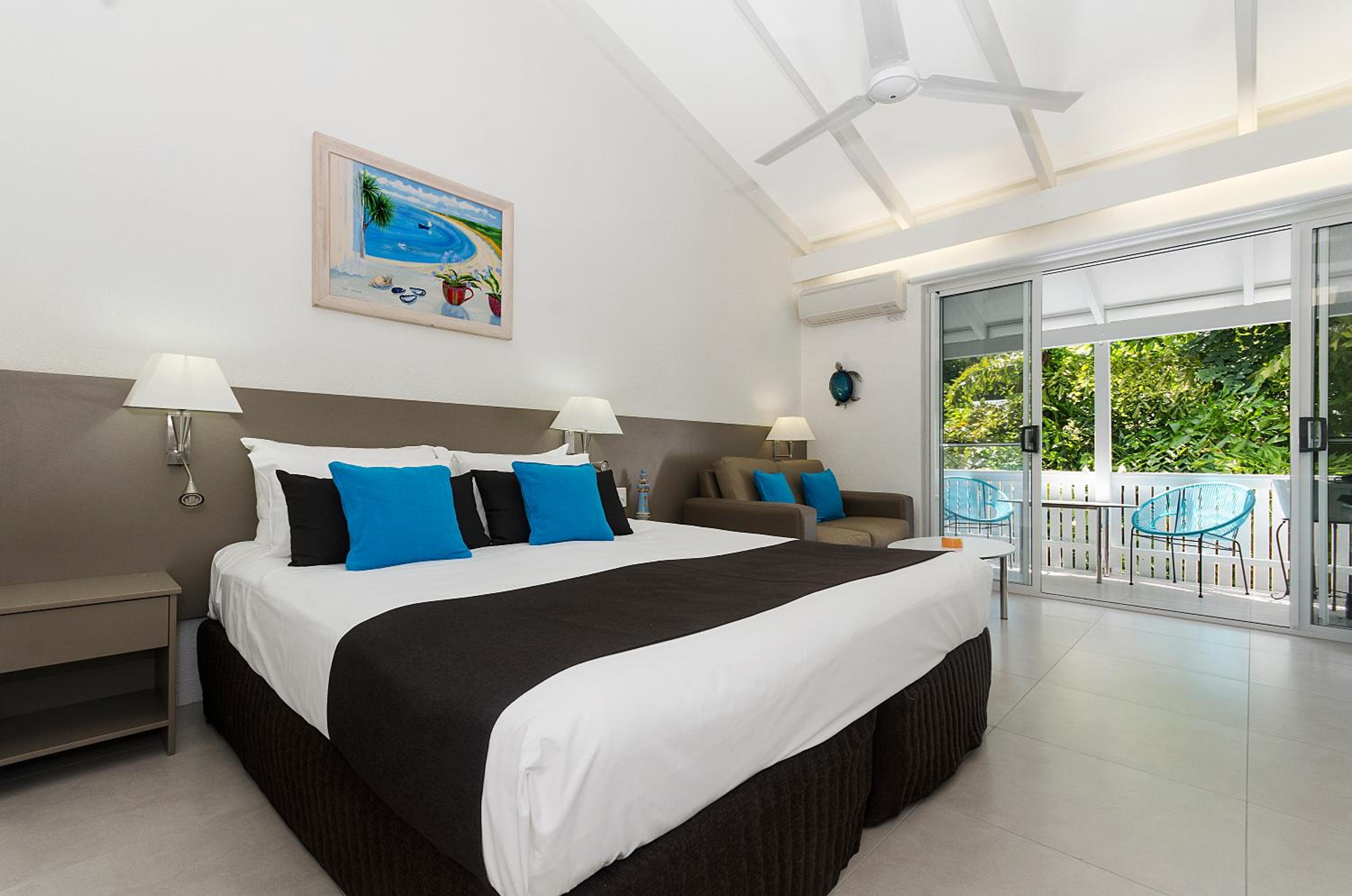 Studio Apartment with Balcony