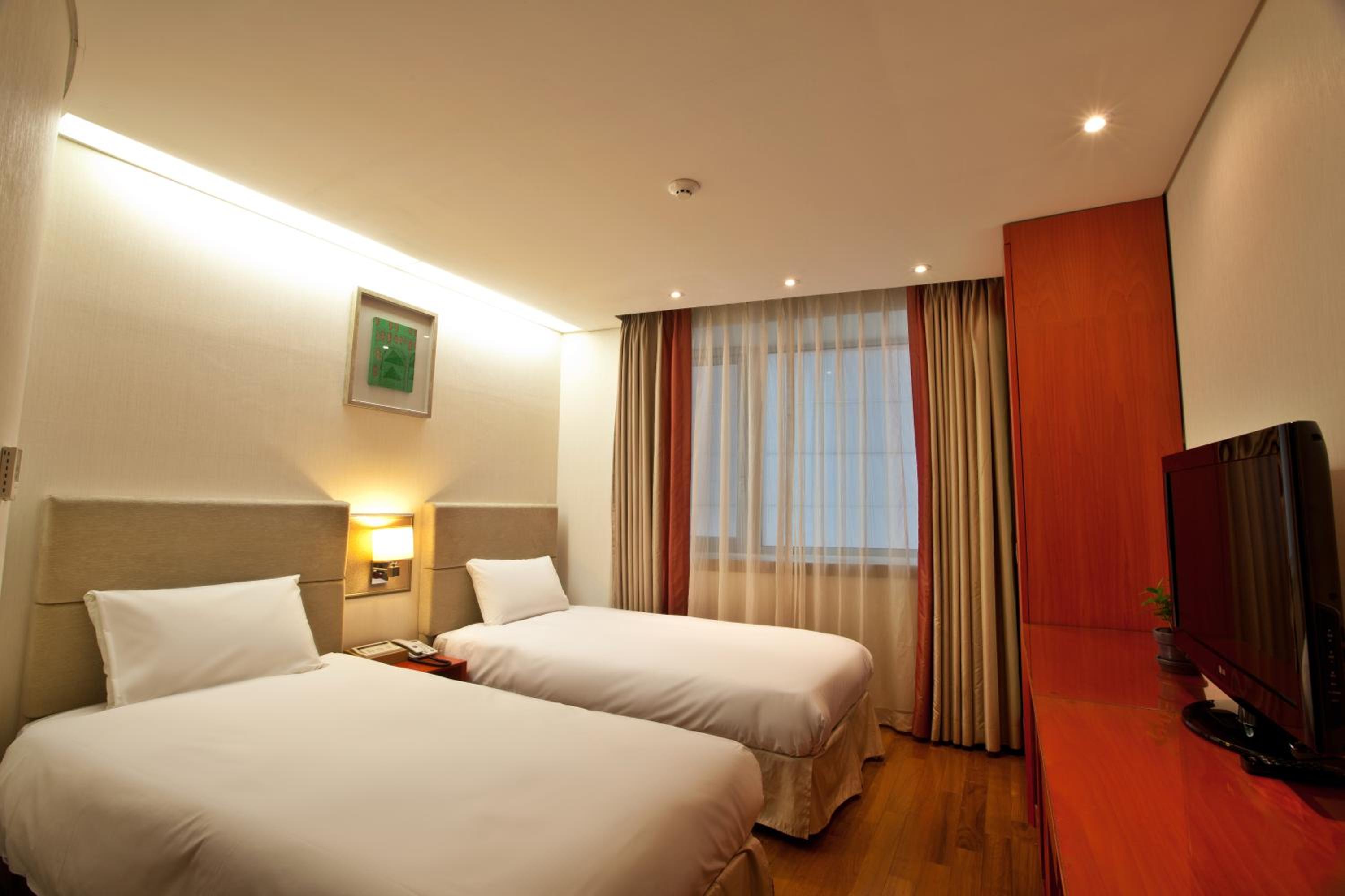 Twin Room A - Photo 5