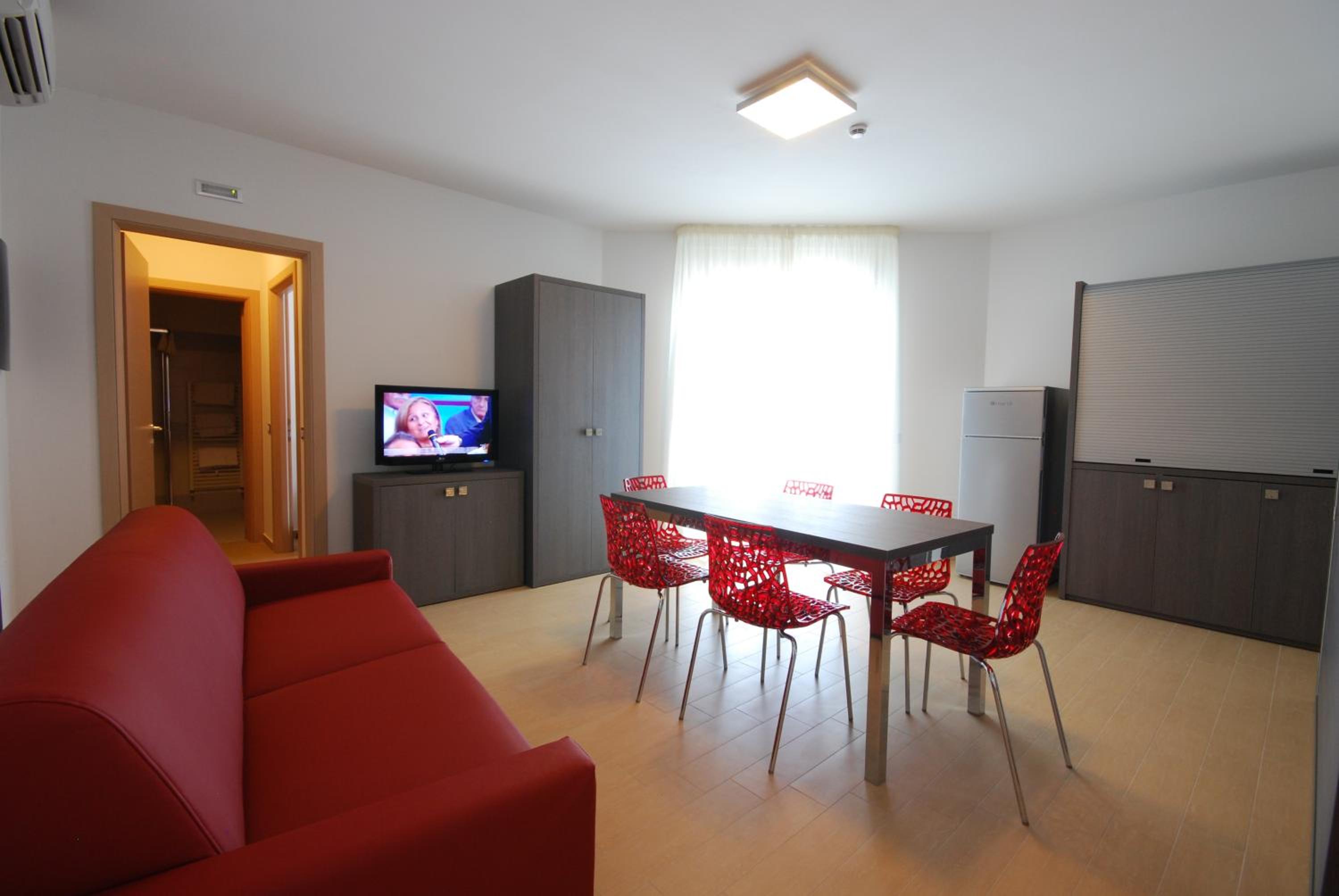 One-Bedroom Apartment (4 Adults) photo 3