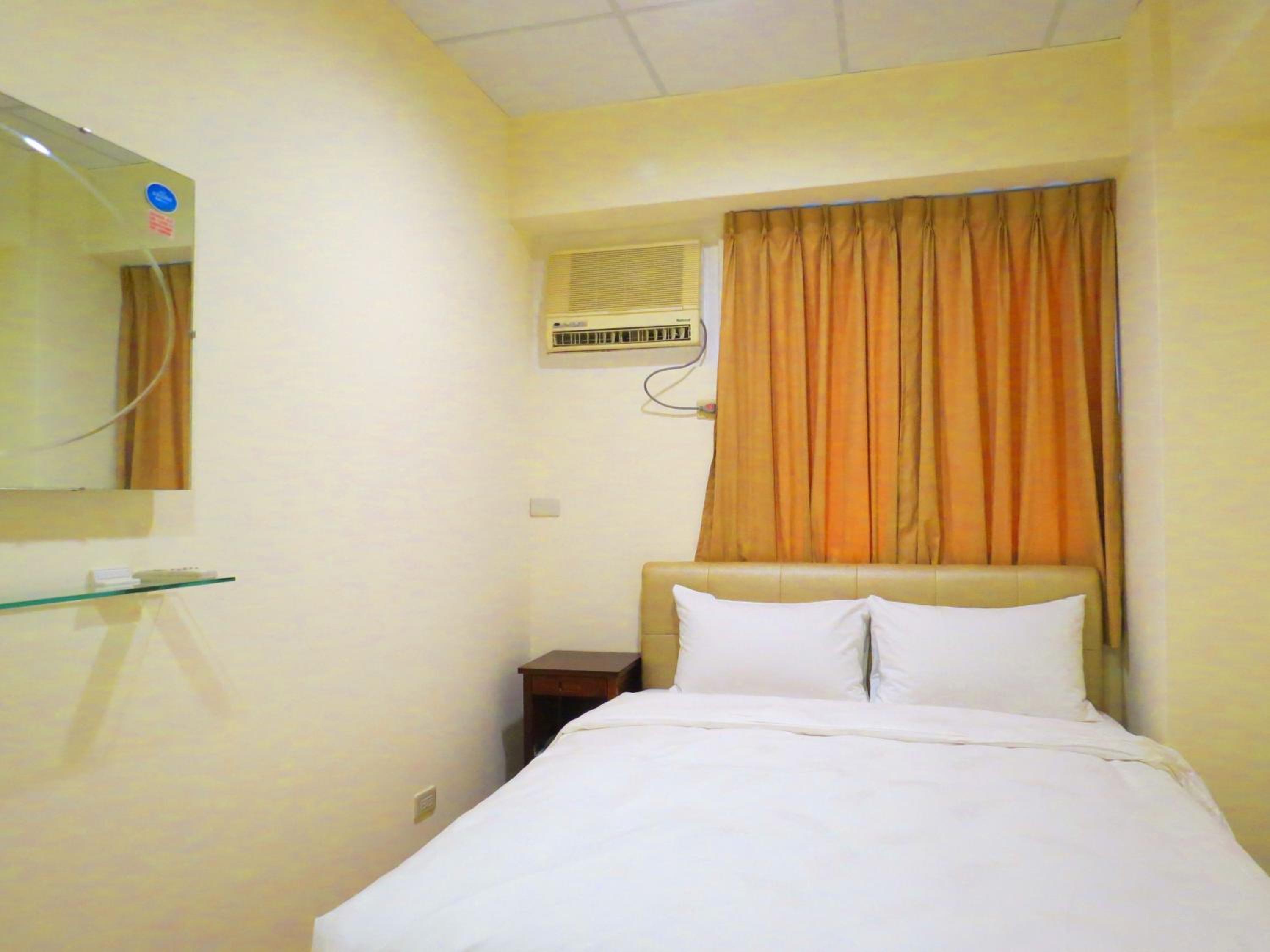 Superior Double Room with Exterior Private Bathroom photo 2