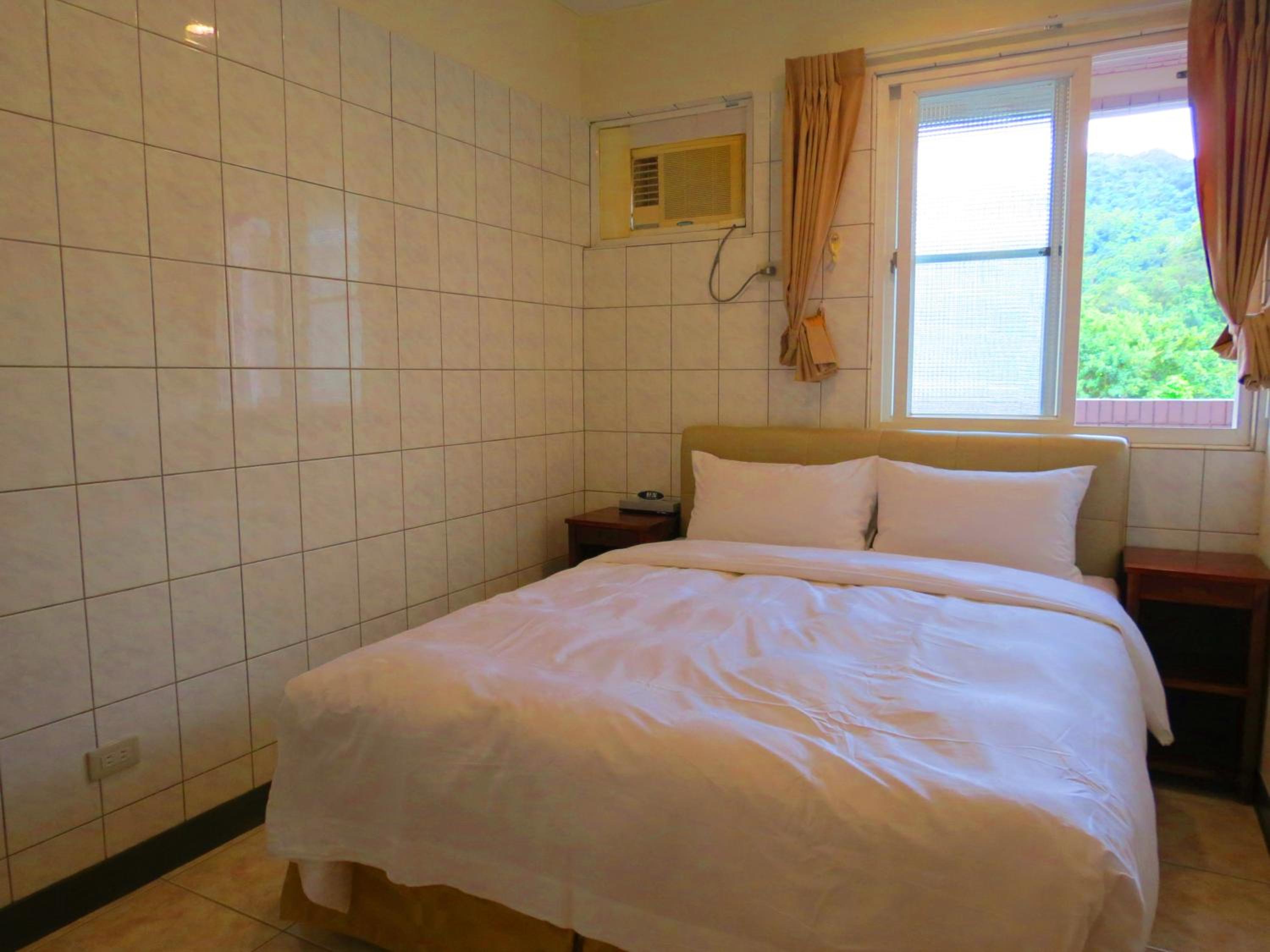 Standard Double Room with Exterior Private Bathroom photo 1