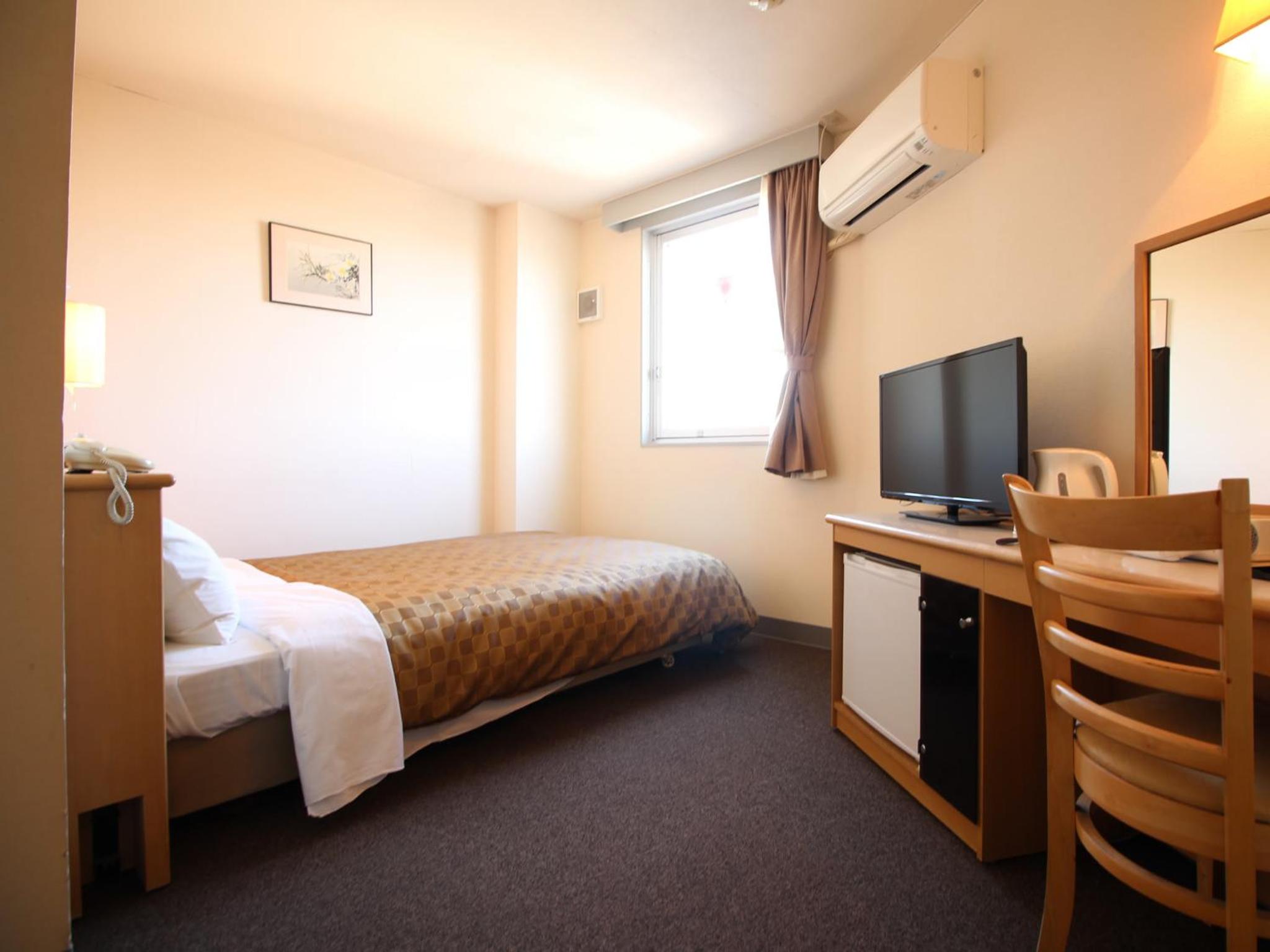 Double Room - Smoking photo 3