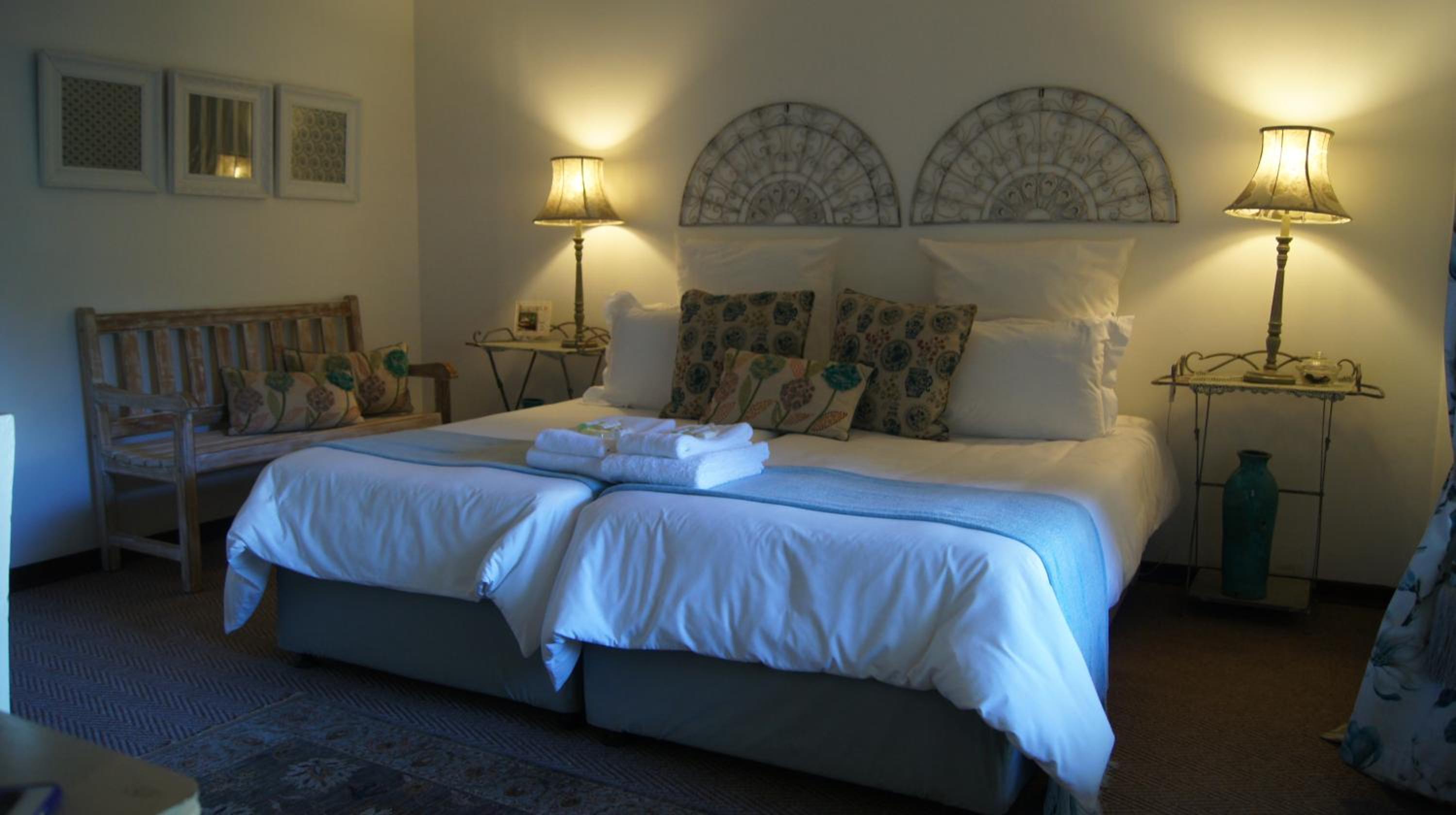 Standard Twin Room photo 3