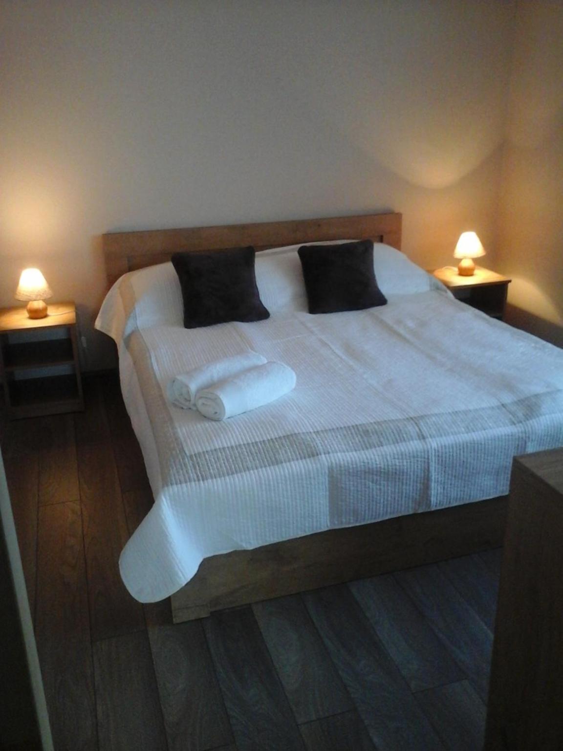 Apartment with Balcony photo 2
