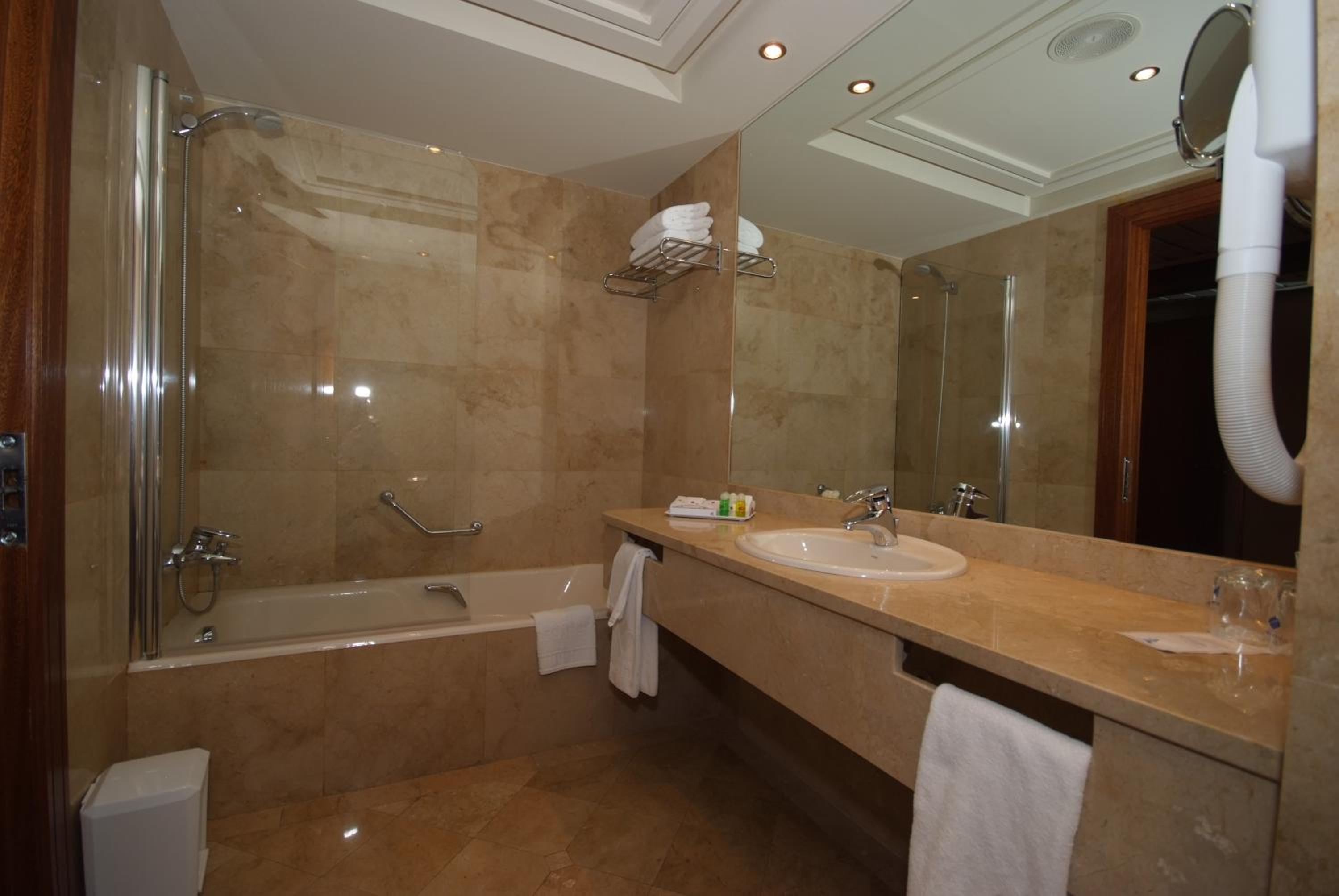 Single Room - Photo 7