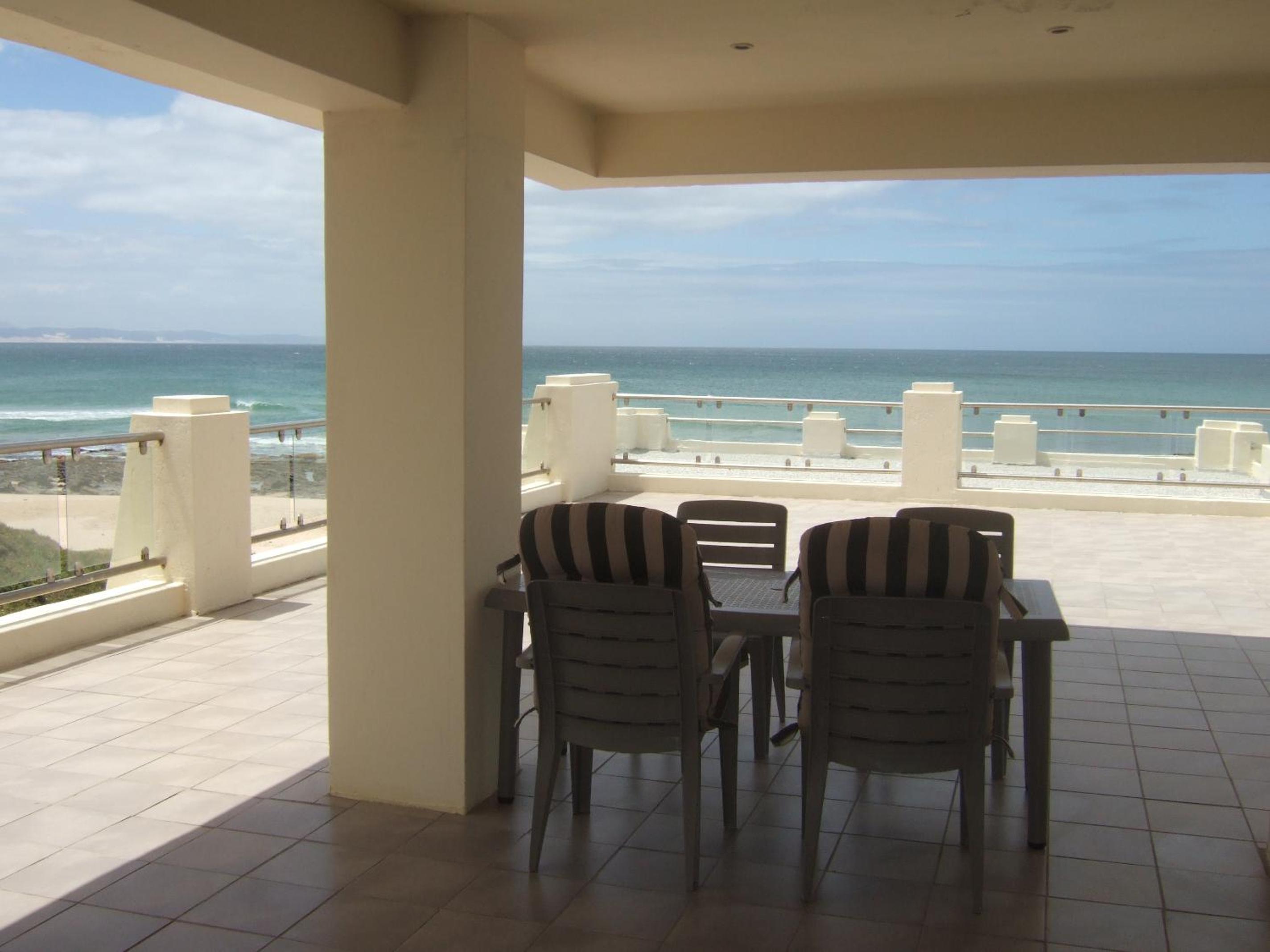 Three-Bedroom Apartment - Photo 6