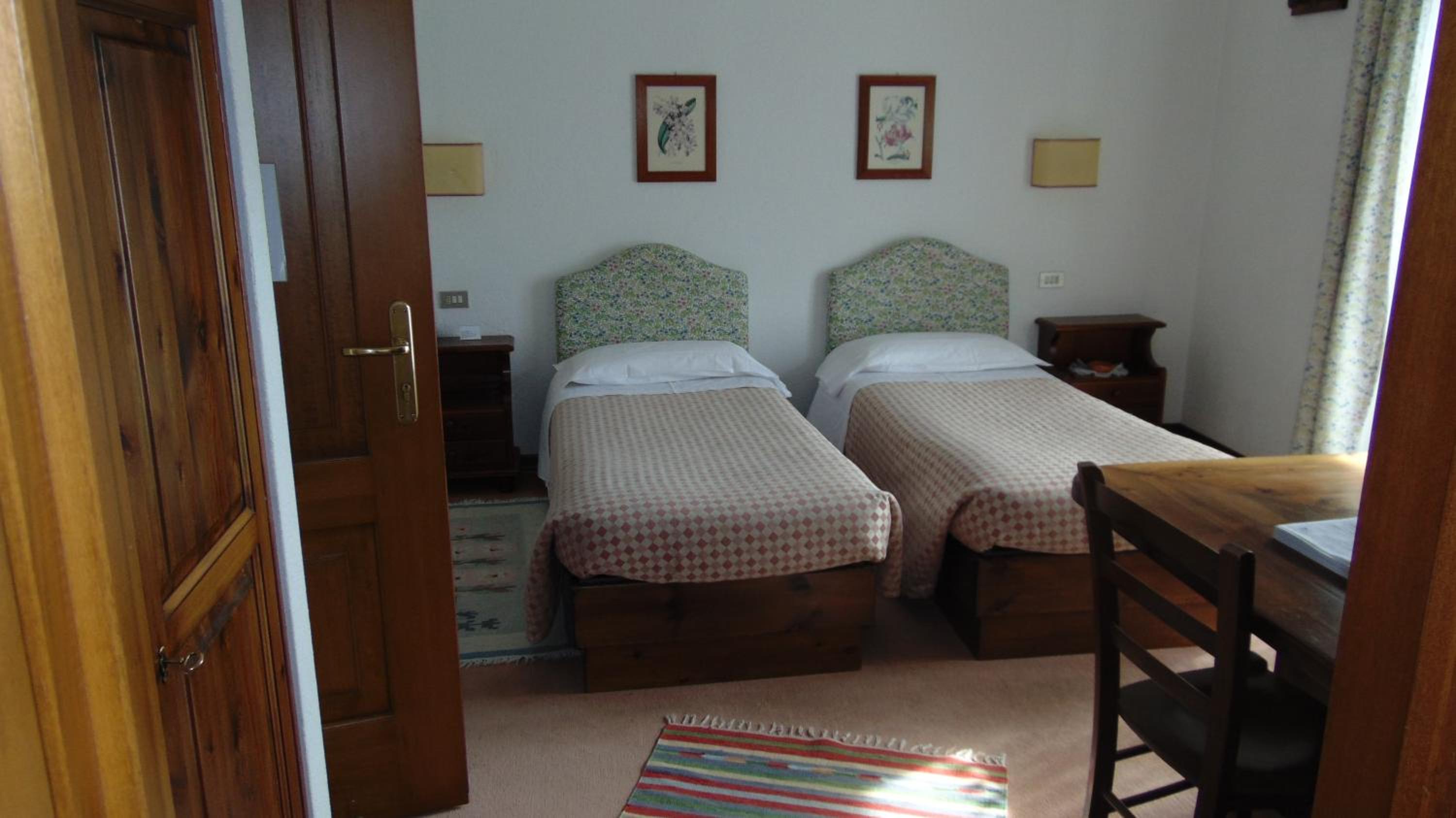 Twin Room - Photo 1