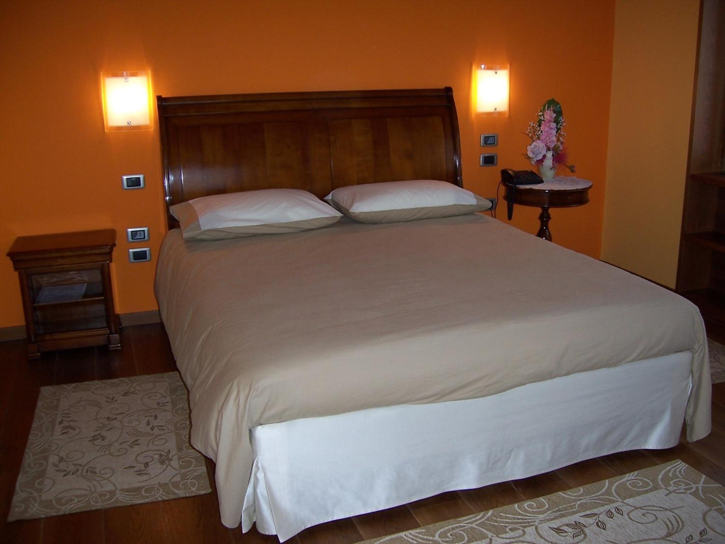 Double Room - Photo 3