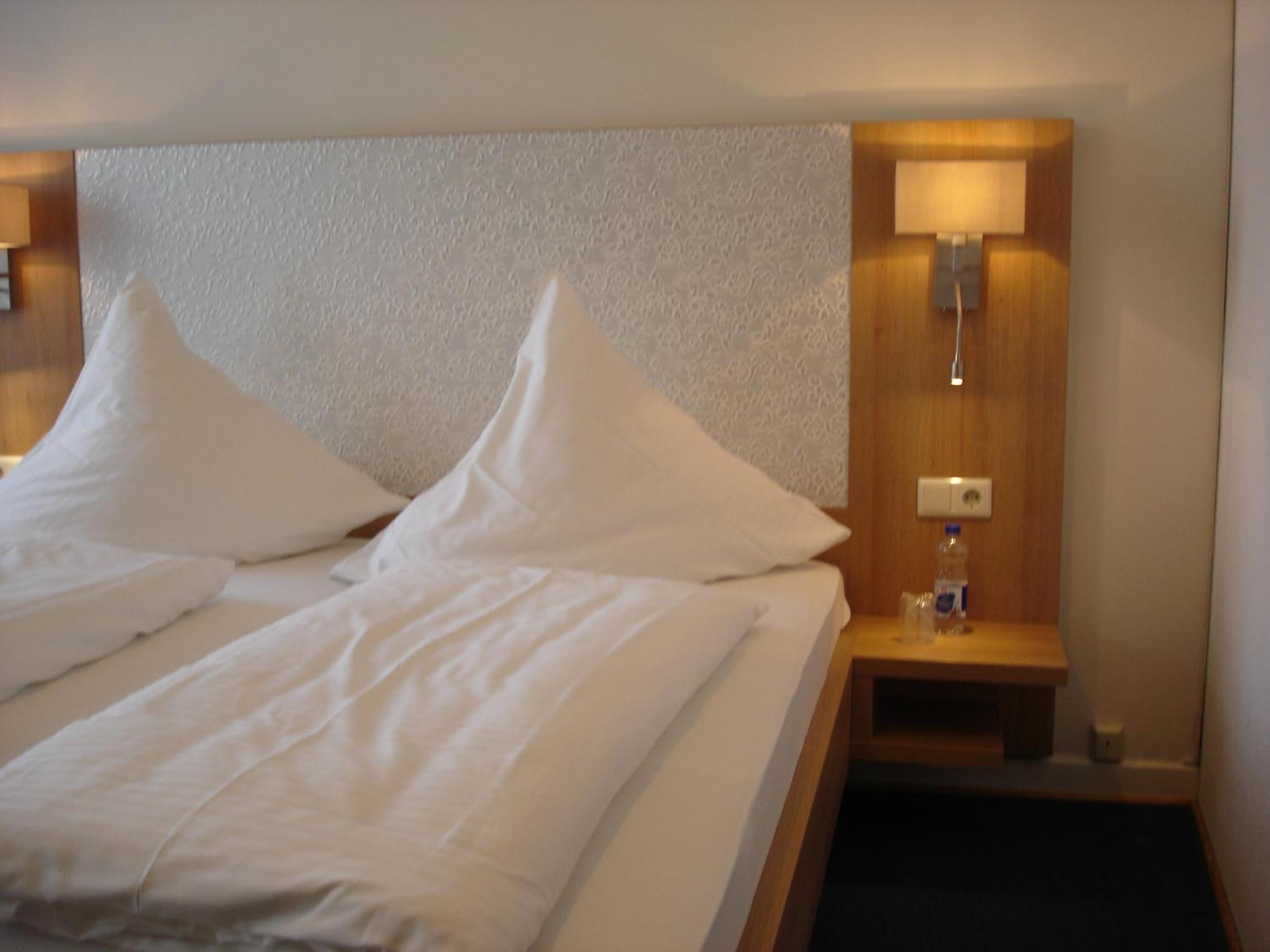 Double Room - Photo 3