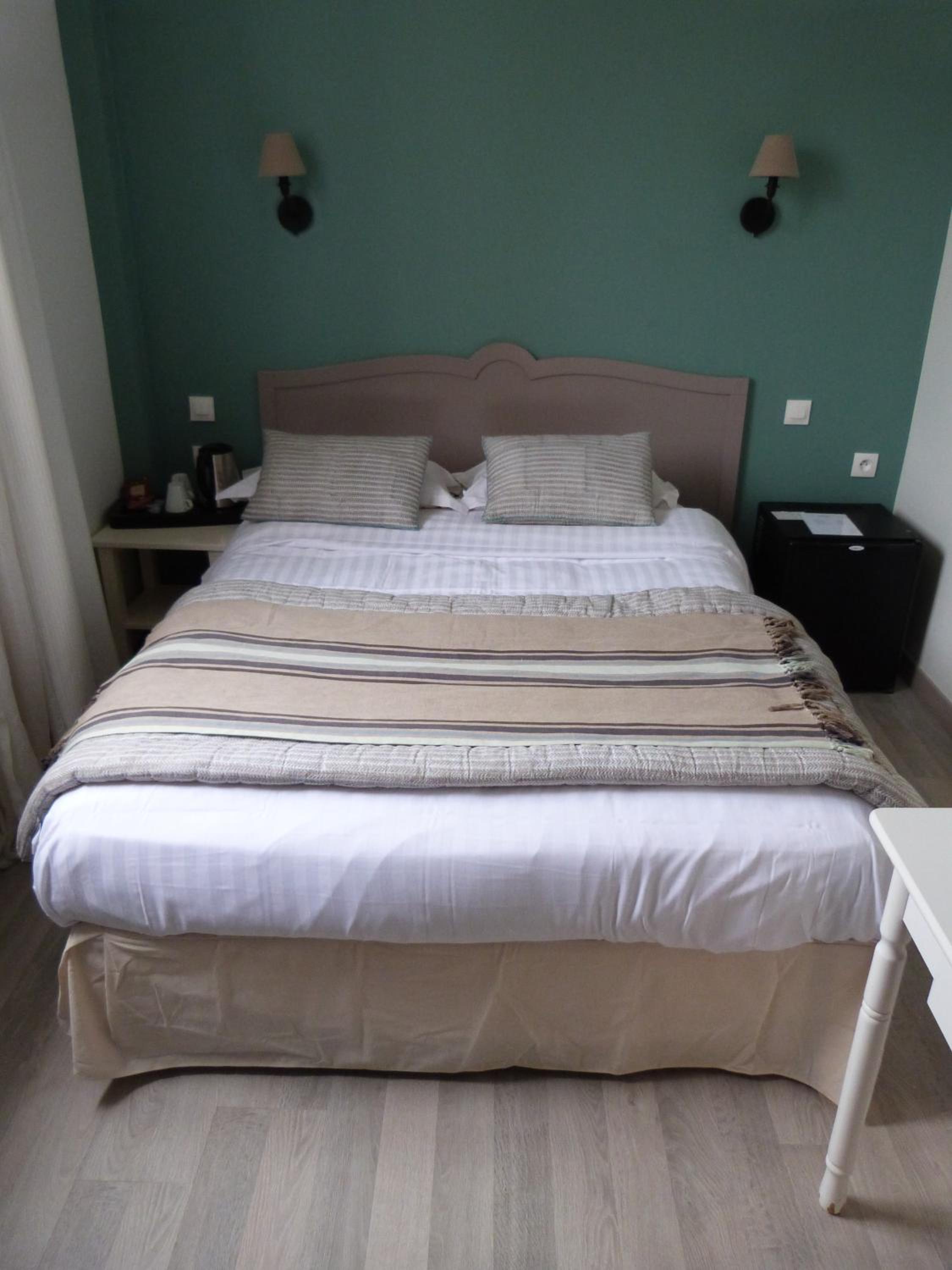 Standard Double Room photo 2