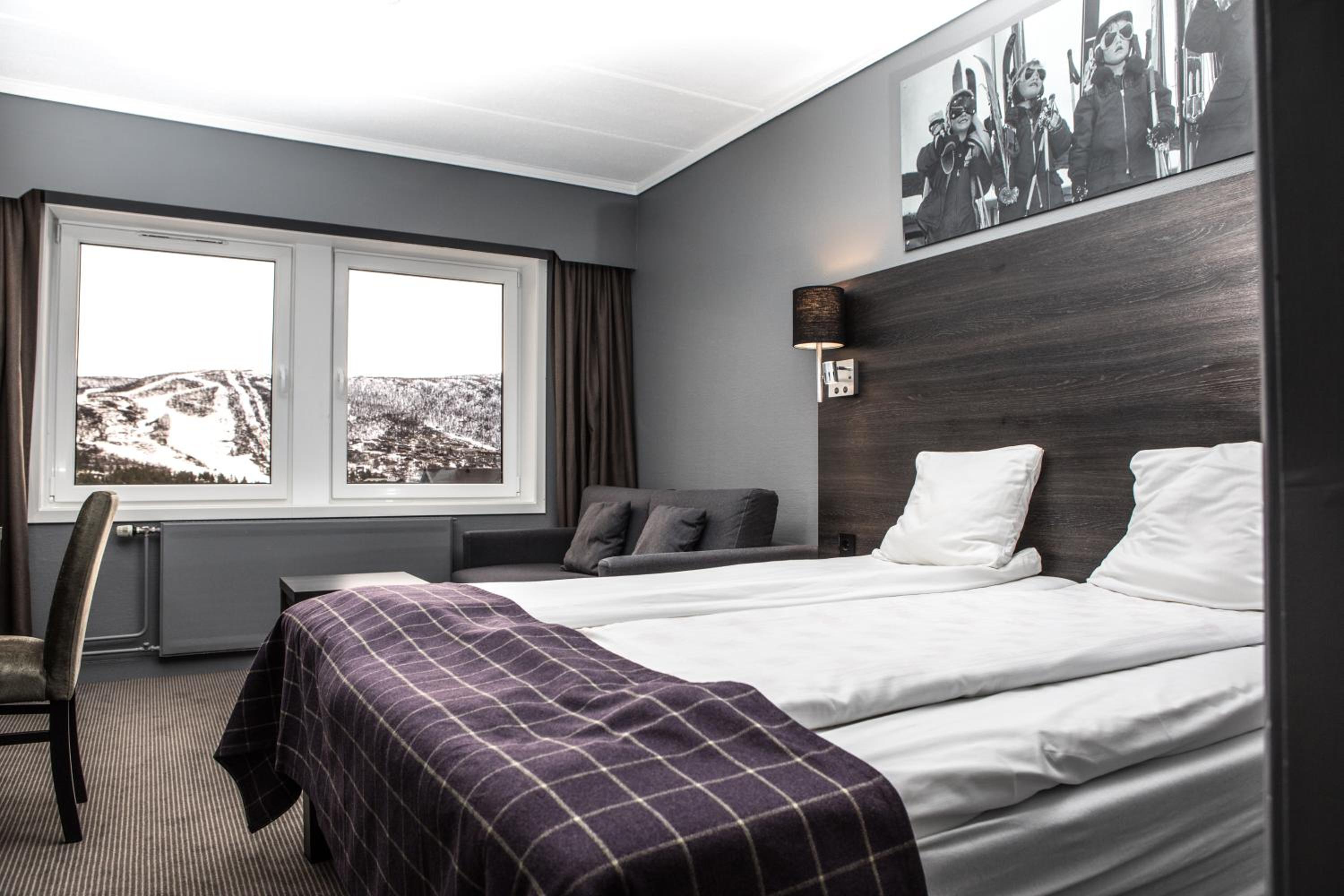 Standard Twin Room with View  photo 1